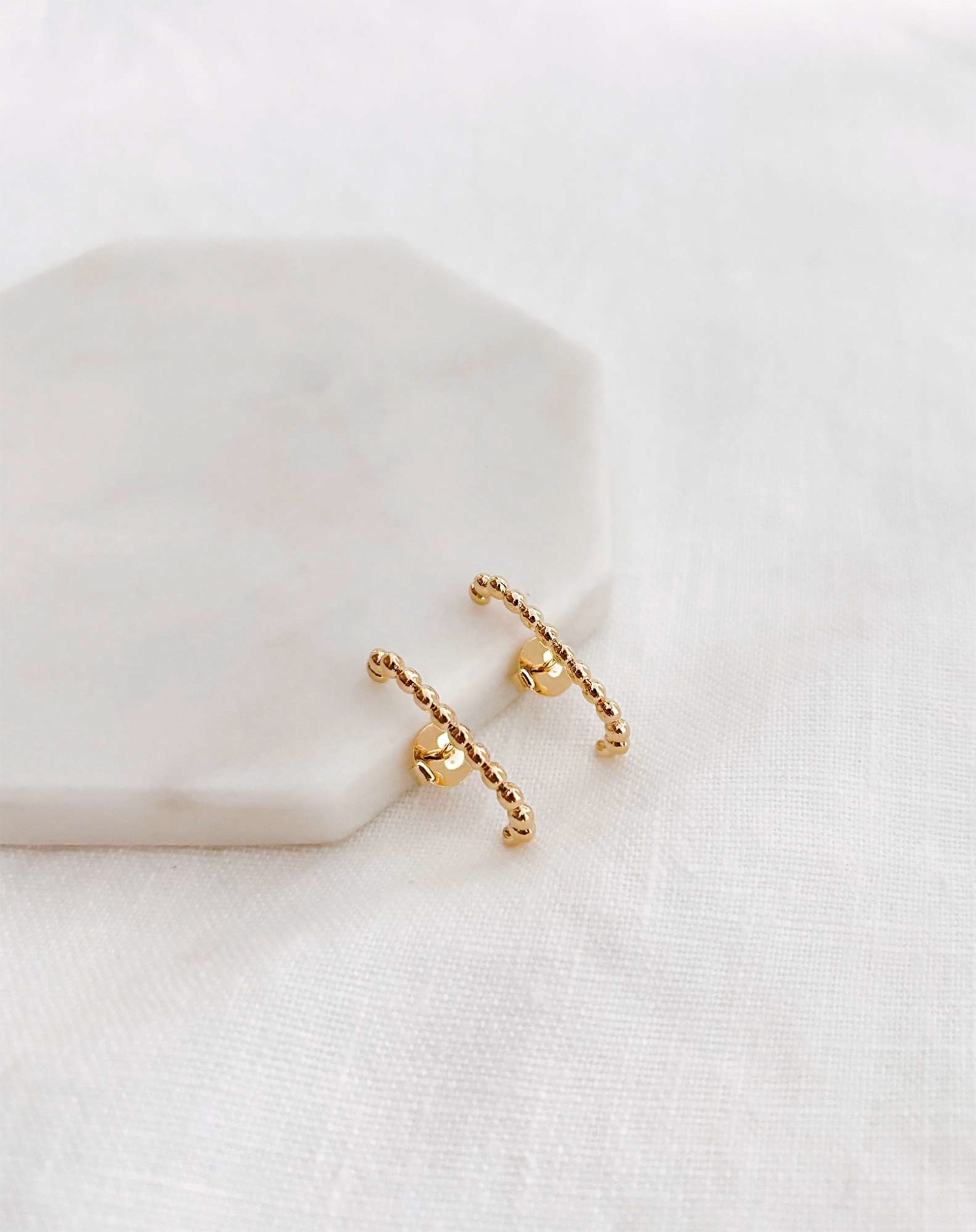 Ear Hook Dots - Dourado