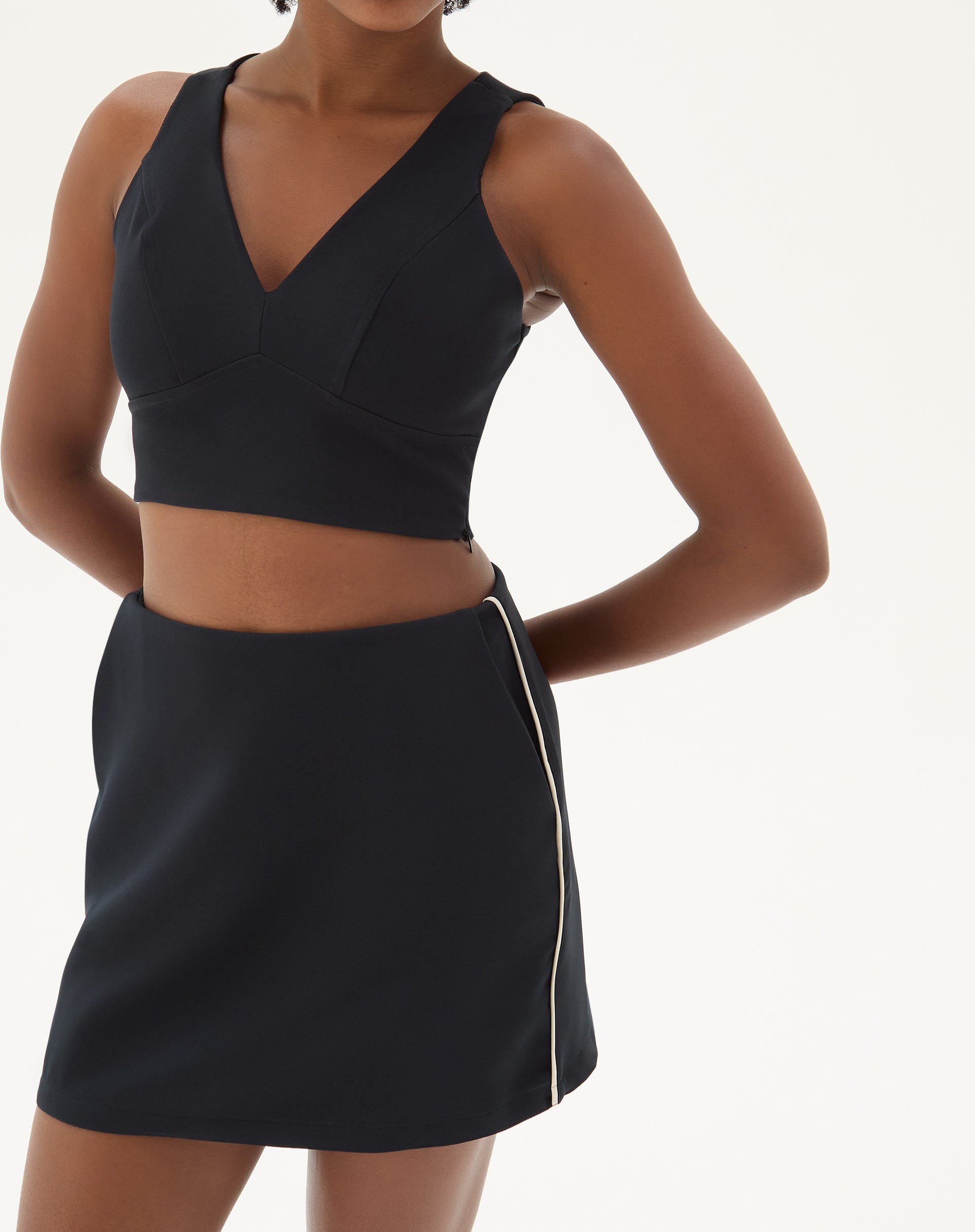 Blusa Decote V com Alças Alfaiataria - Preto