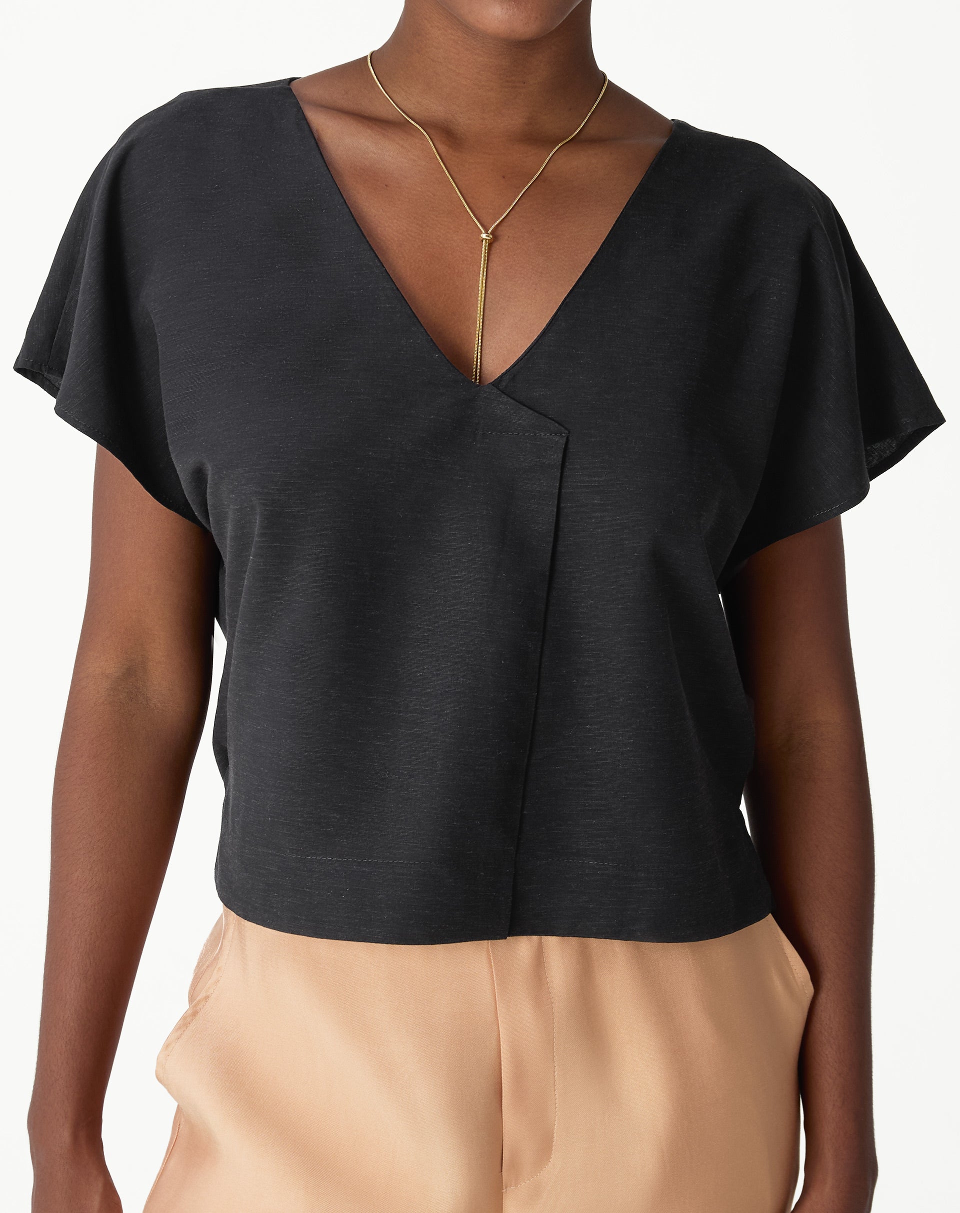 Blusa Manga Curta Decote V - Preto