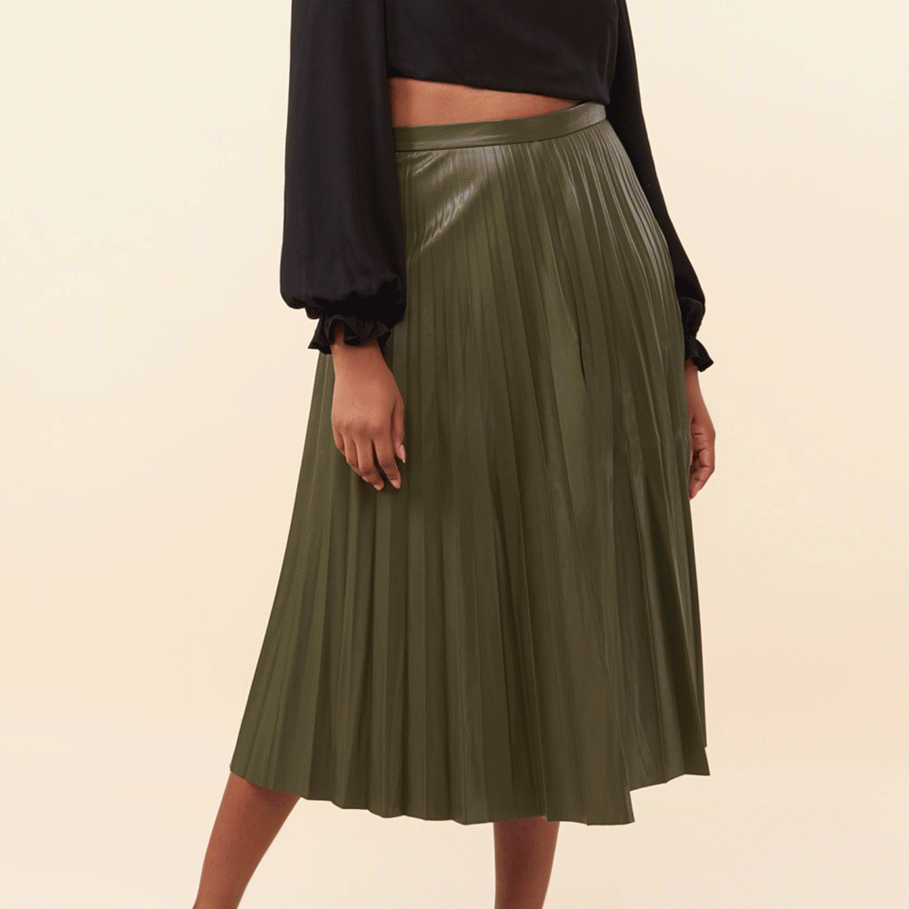 Looks Com Saia Plissada