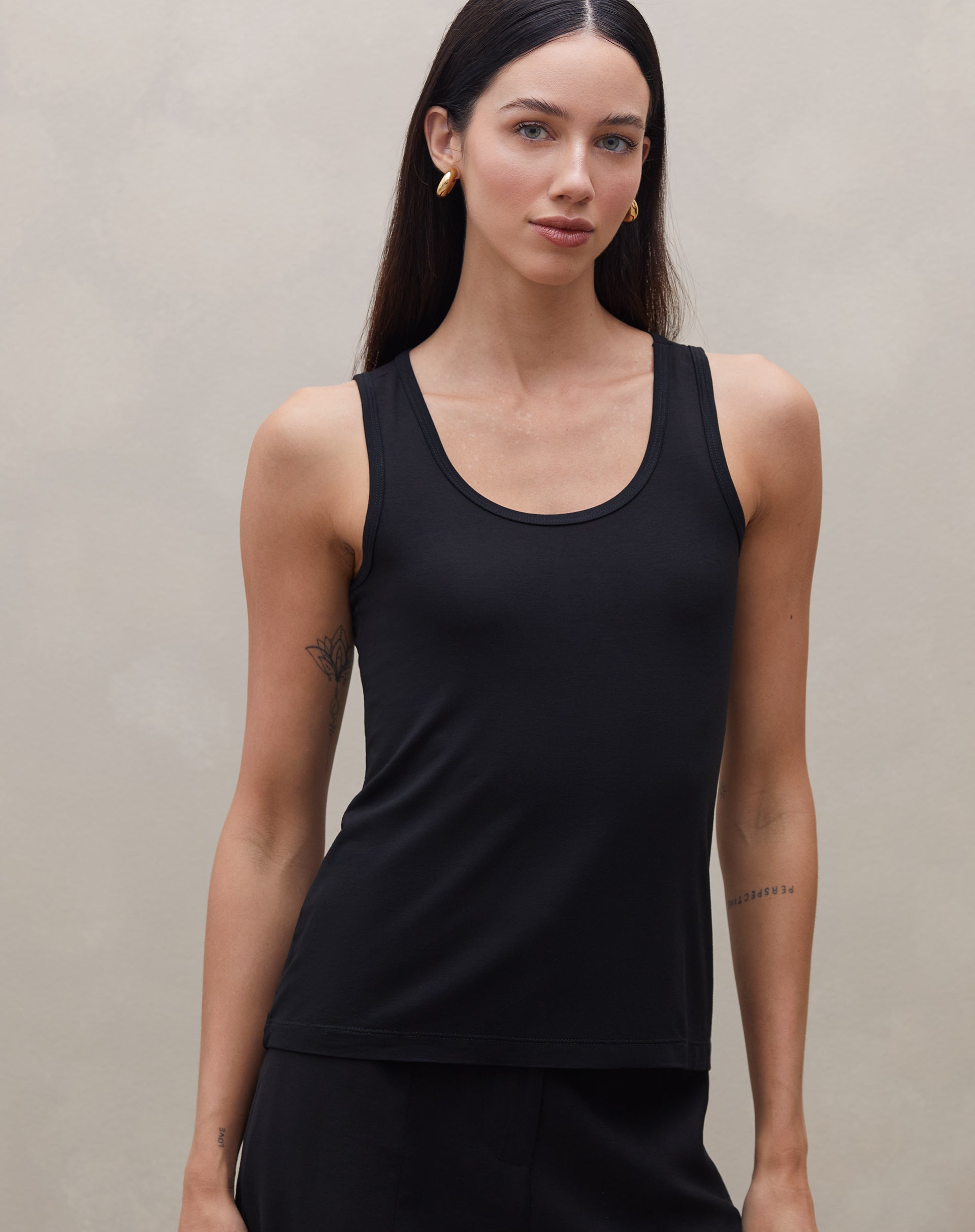 Regata Basic Viscose Lisa - Preto