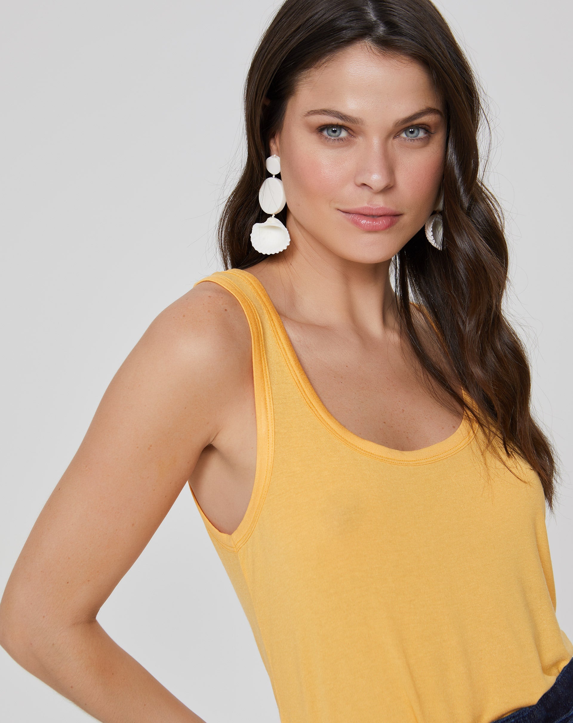 Regata Basic Viscose Lisa - Amarelo