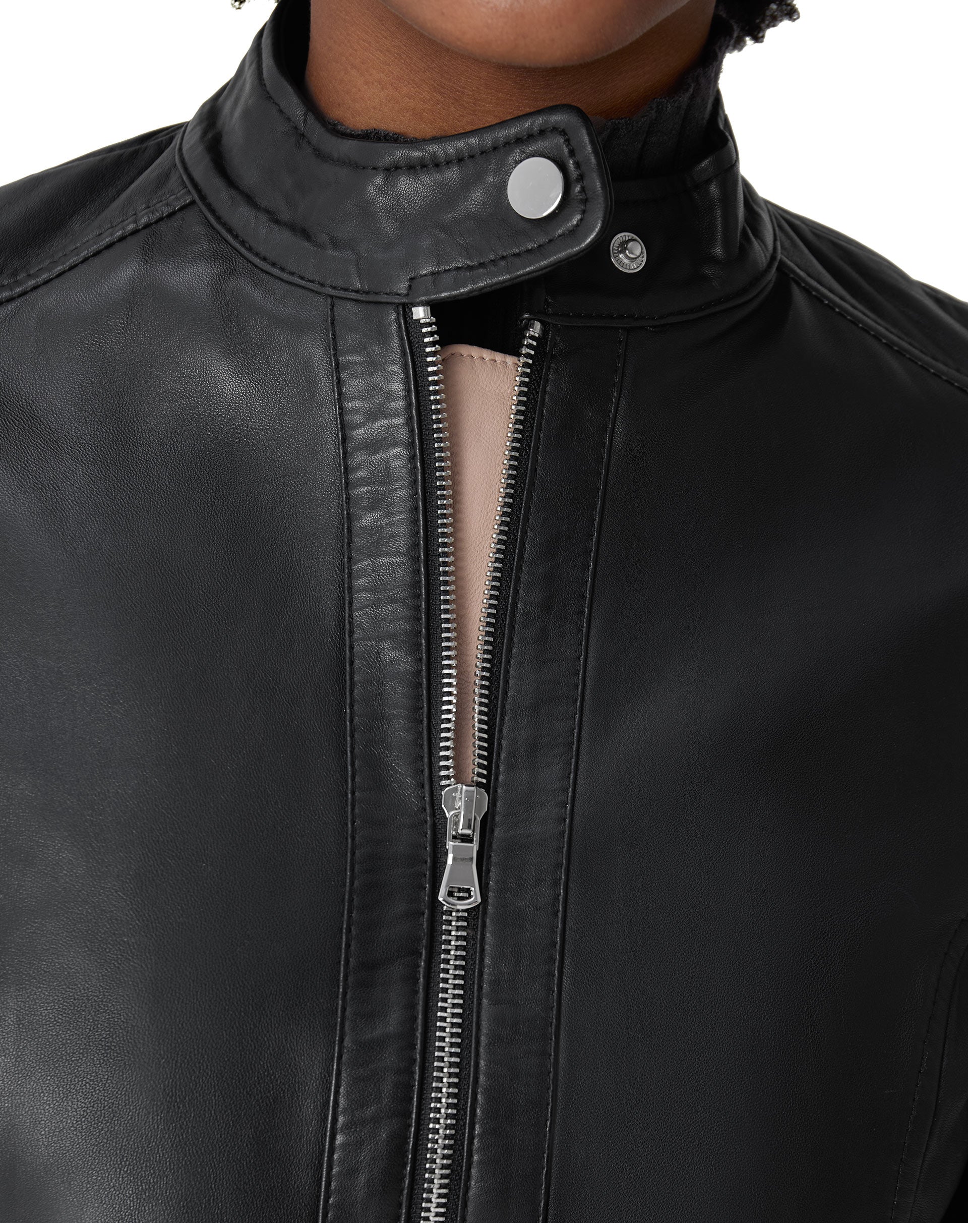 Jaqueta Couro Pelica Essential Preto – AMARO - Main Image