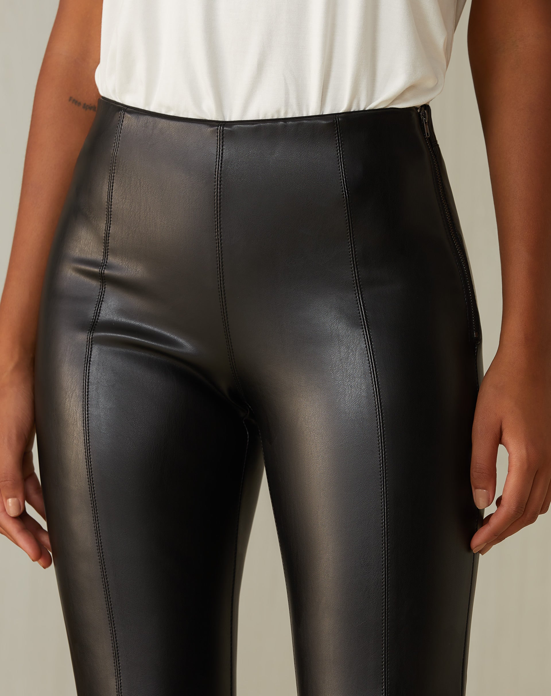 Calça Skinny Leather - Preto