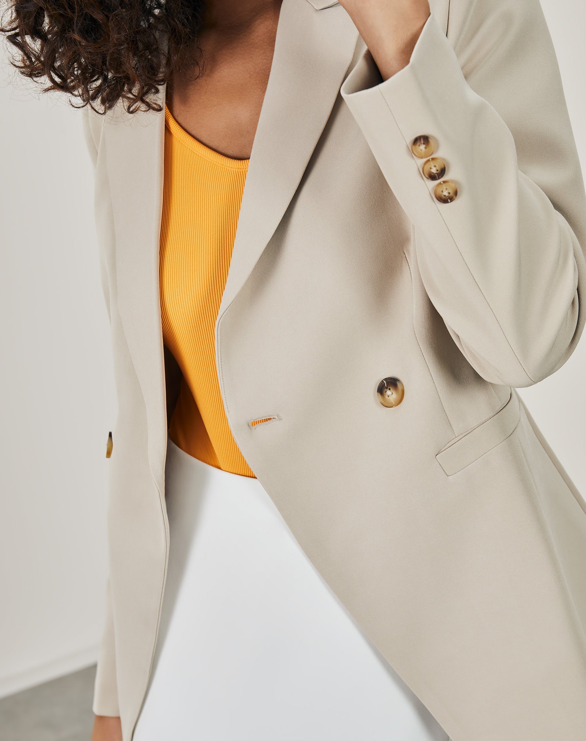 Blazer Alongado com Ponta - Areia