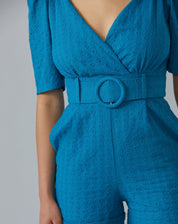 Macaquinho de Laise Manga Curta Bufante e Cinto - Azul