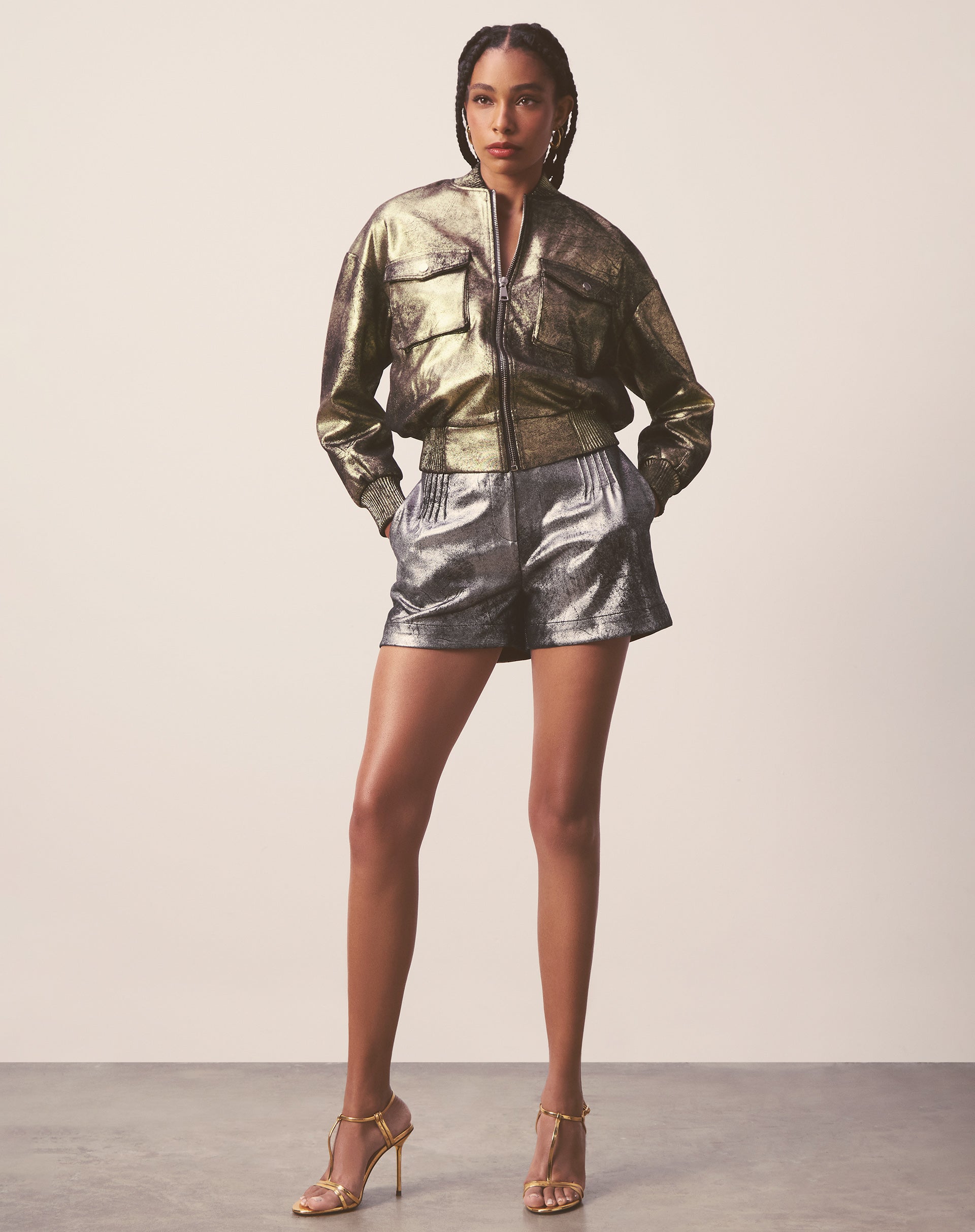 JAQUETA BOMBER METALIZADA - DOURADO