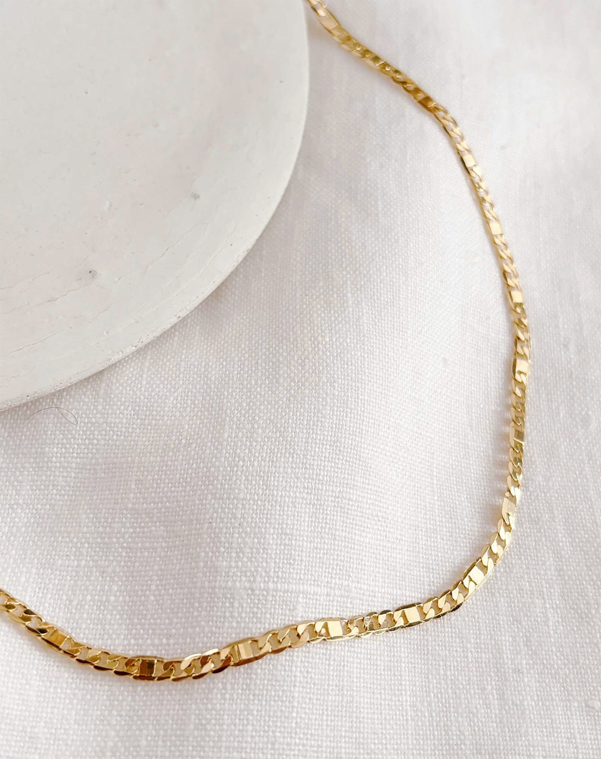 40015028_0009_colar-corrente-groumet-dourado-dourado_1_8b85c664-c549-4cb5-870a-2aa193e61c5c.jpg