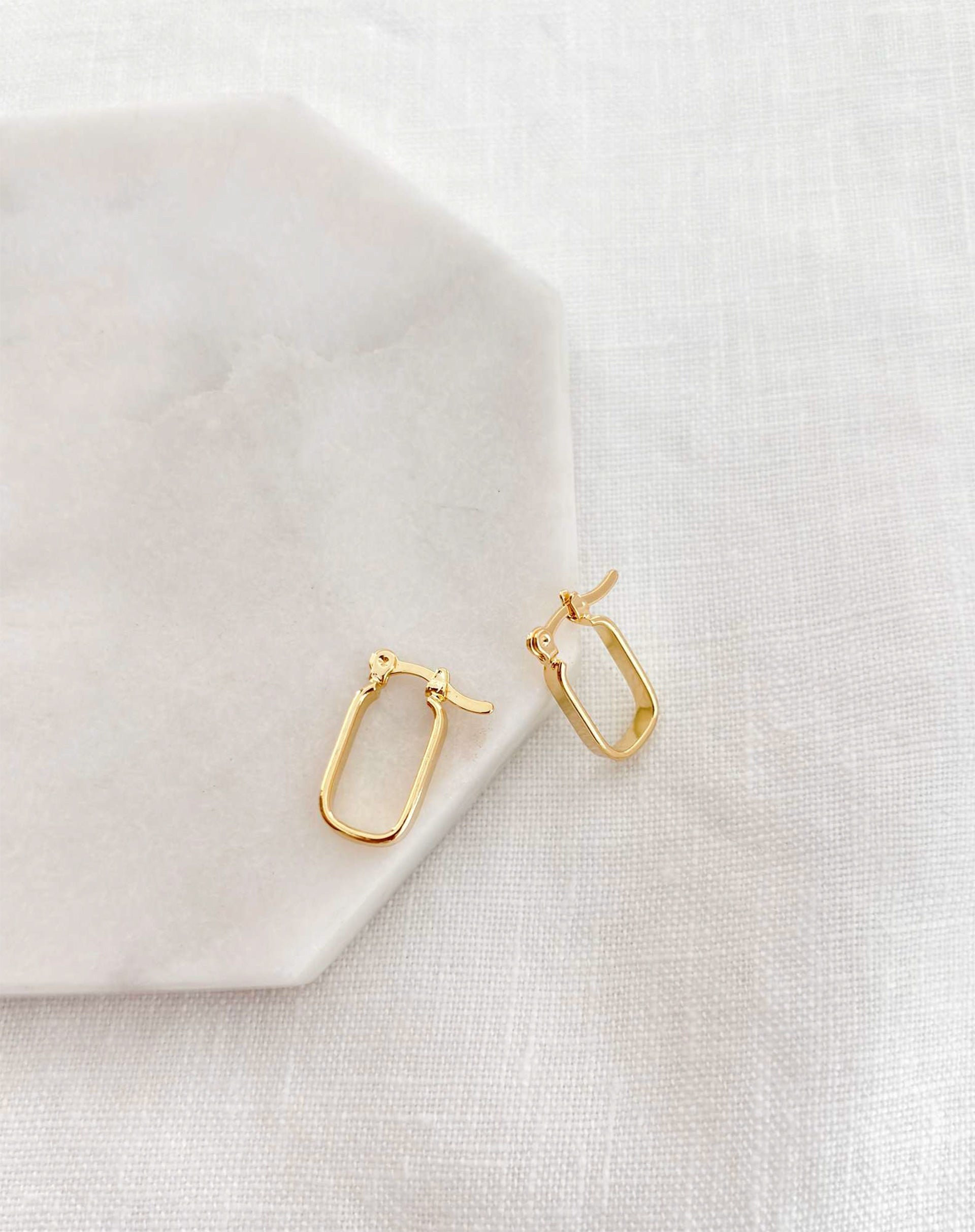 Argola Reta Basic - Dourado