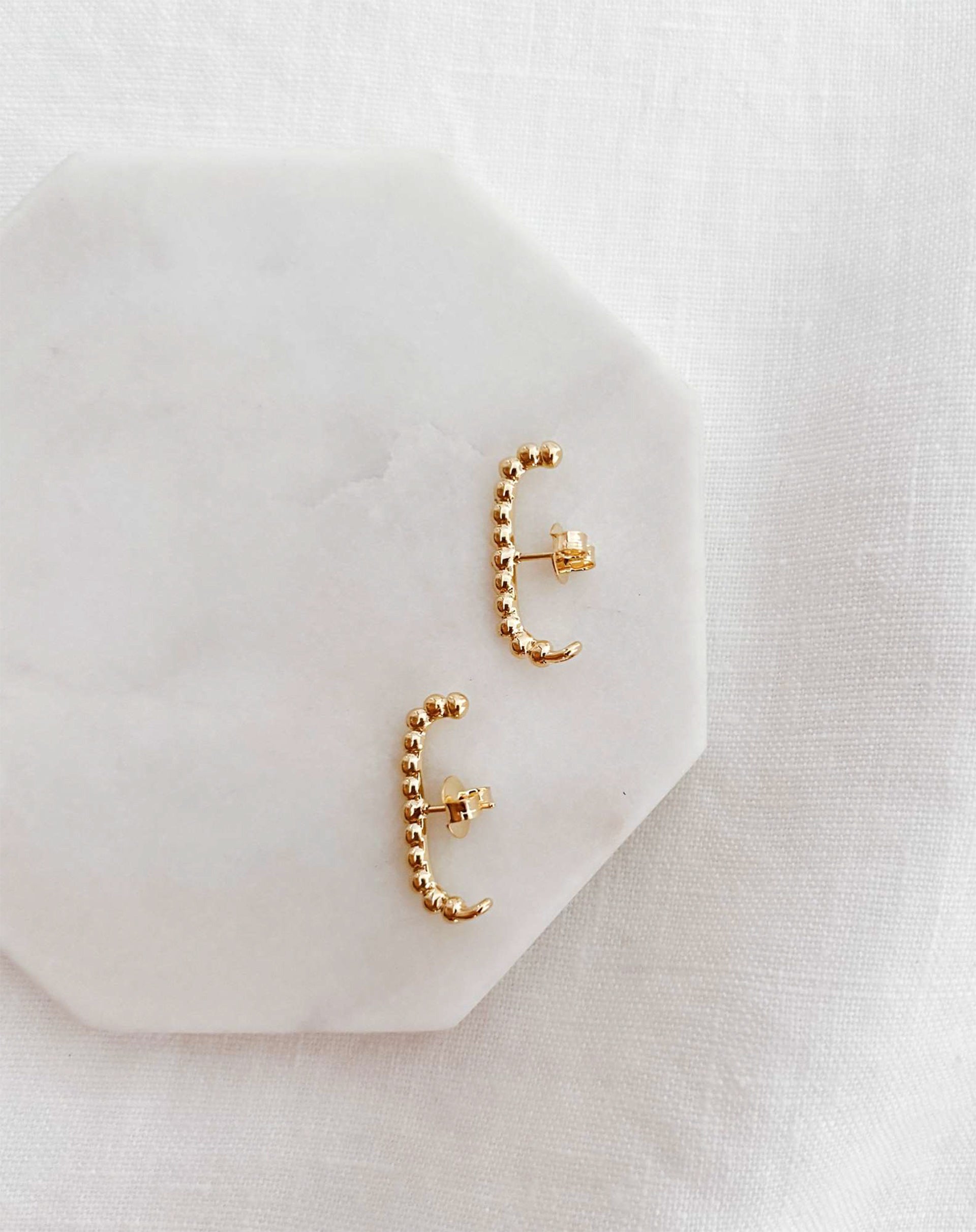 Ear Hook Dots - Dourado
