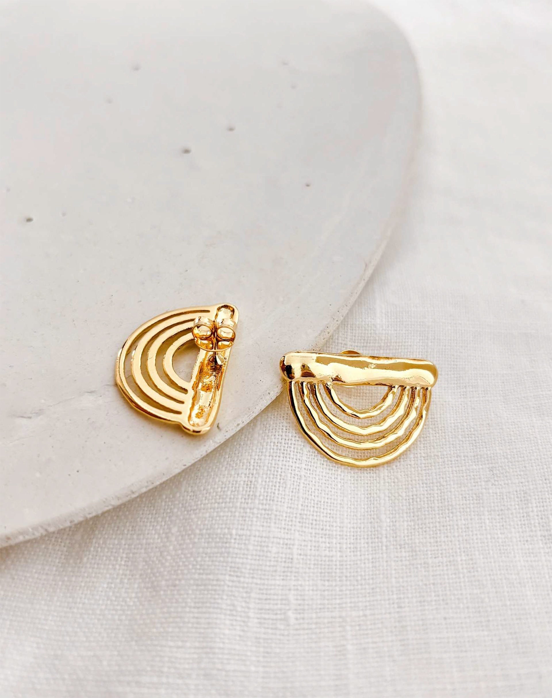 Brinco Arco - Dourado