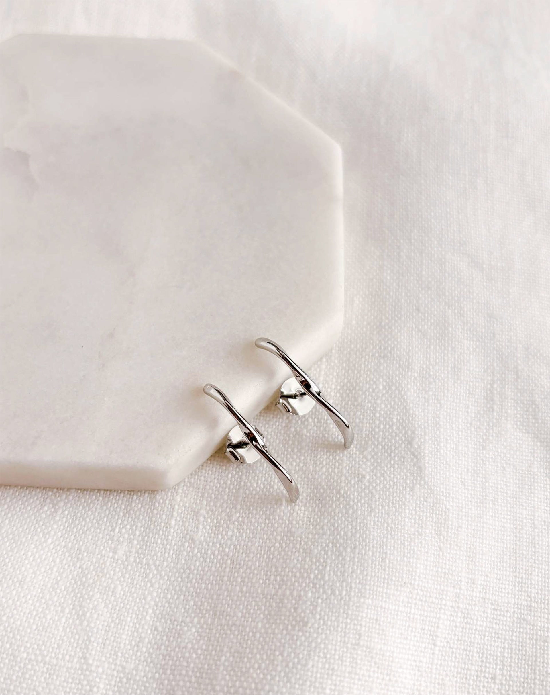 Ear Hook Torcido - Prata