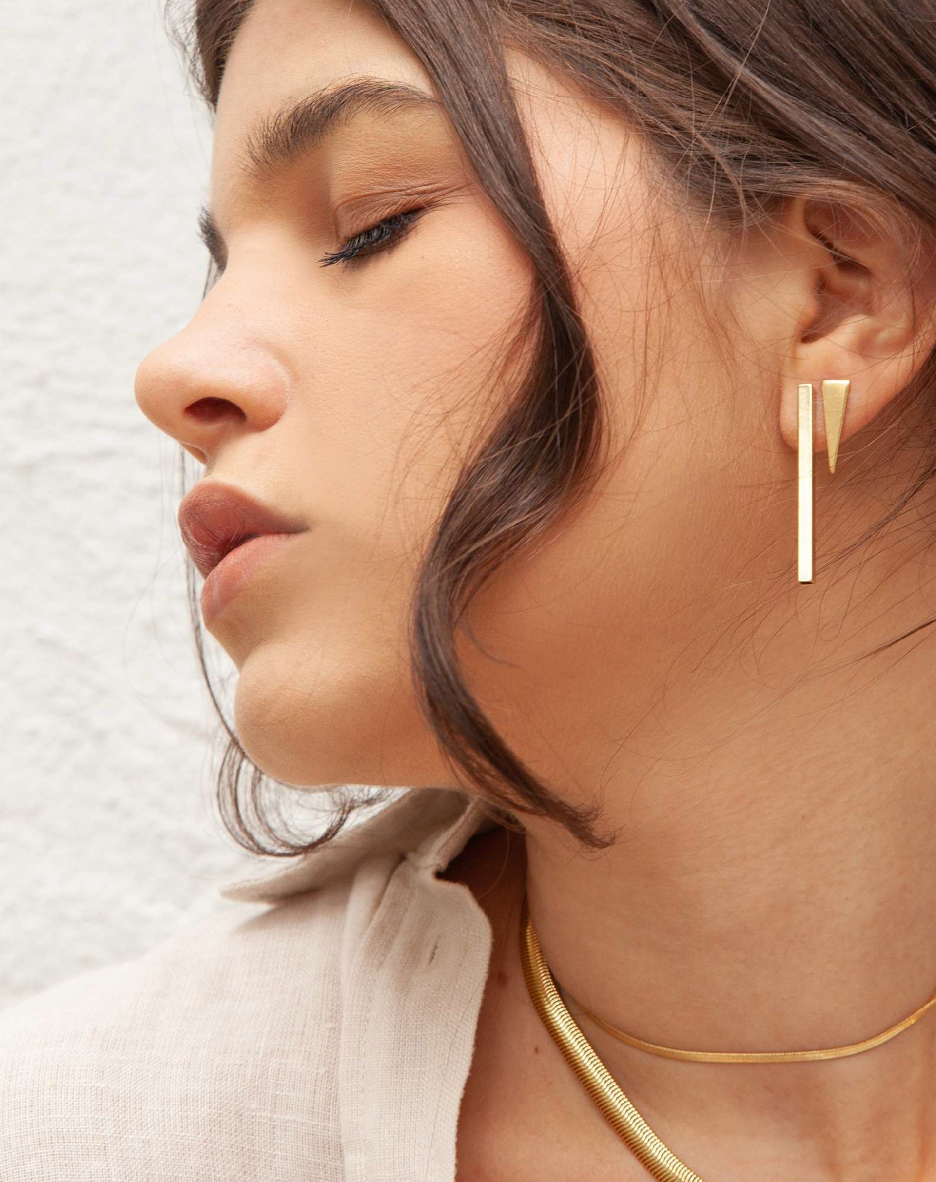 40015078_0009_brinco-ivy-dourado-dourado_3_d68772f8-478e-4acb-a28c-56fabb995261.jpg