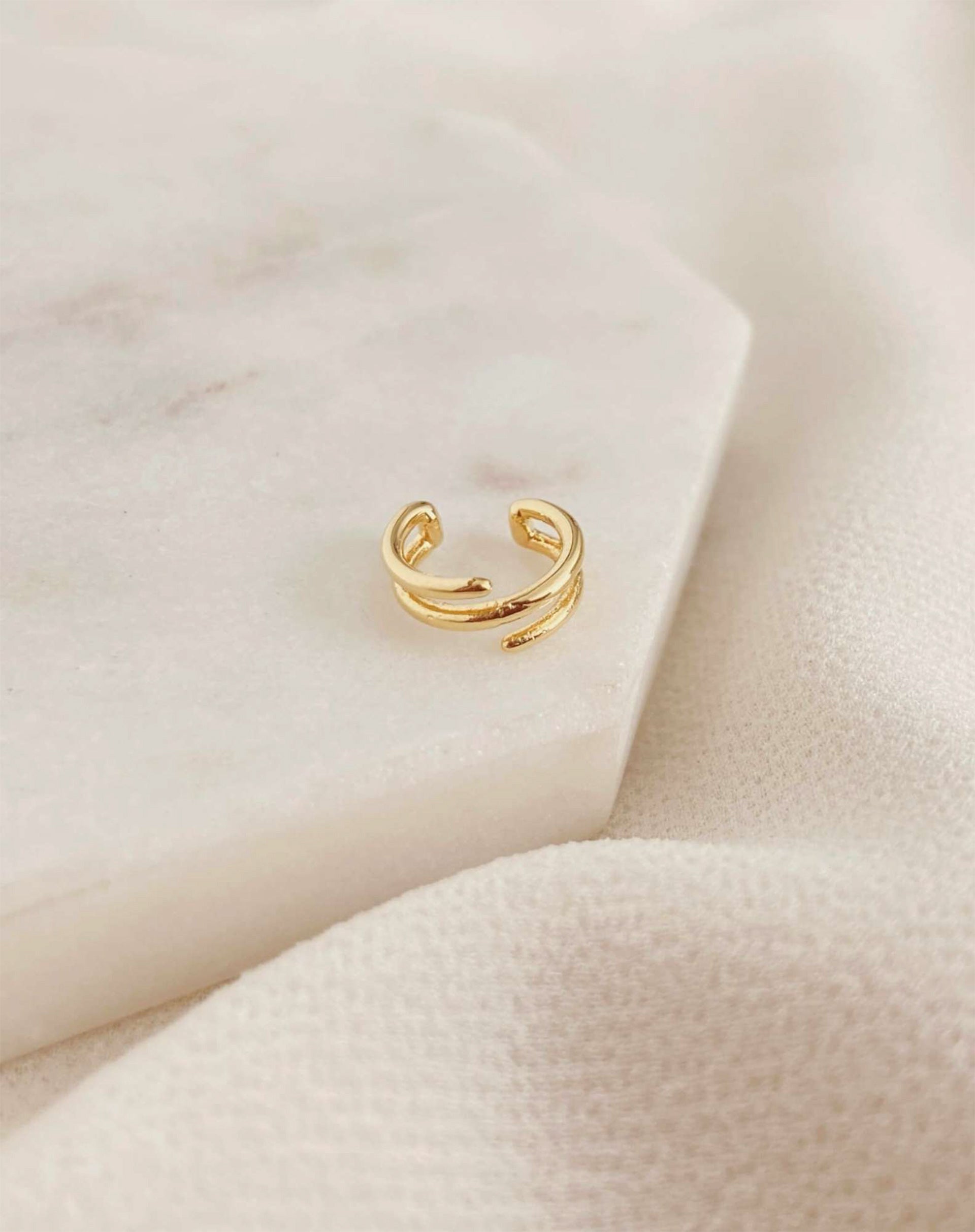 40015104_0009_piercing-fake-minimal-dourado-dourado_0_4591219c-6f27-4c87-8439-ae311f74036b.jpg