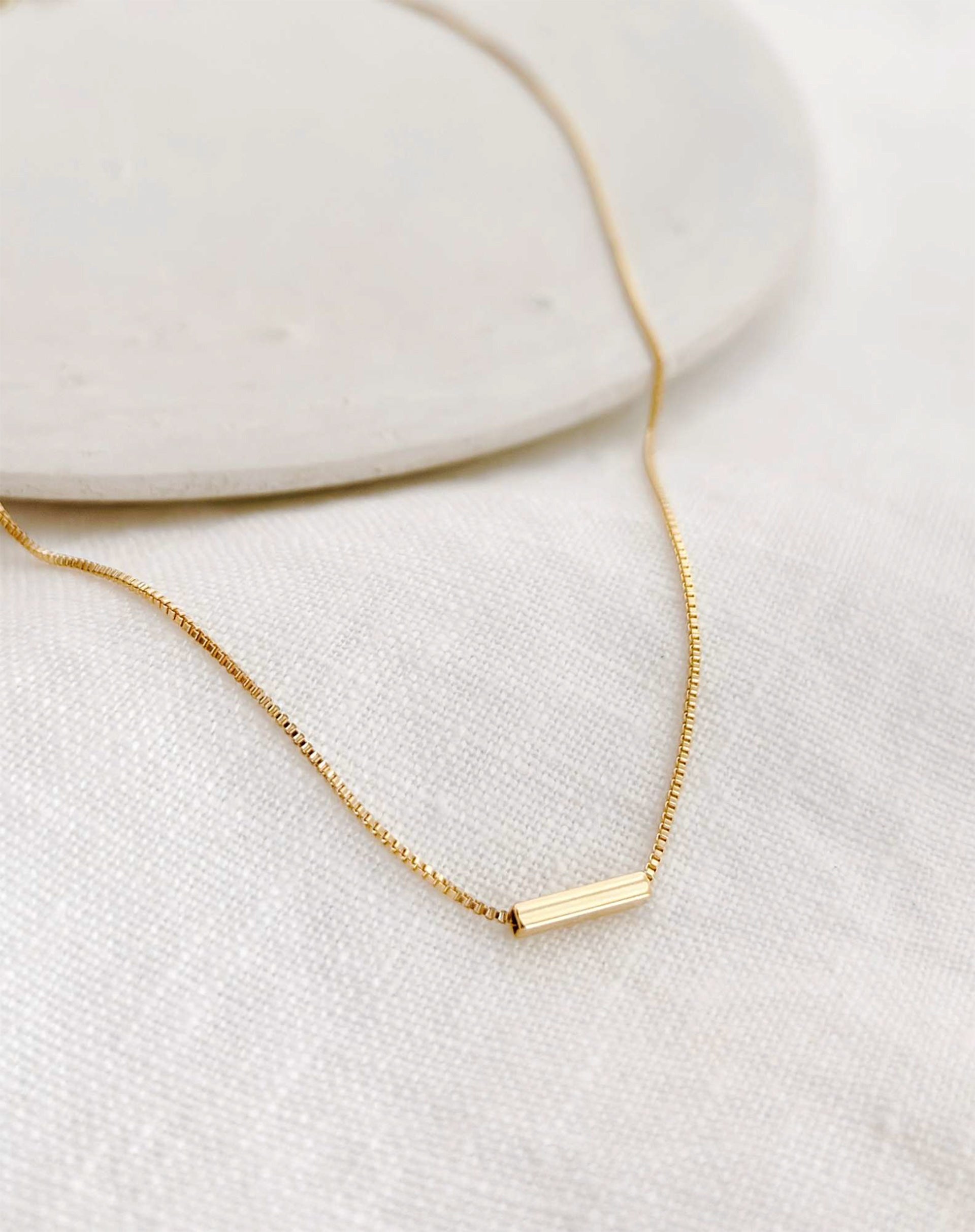 40015124_0009_colar-line-dourado-dourado_0_bd505091-53eb-4d78-9ac4-ed79e0d6e64c.jpg