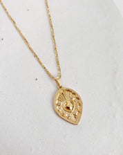 Colar Longo Medalha Coração - Dourado - Dourado
