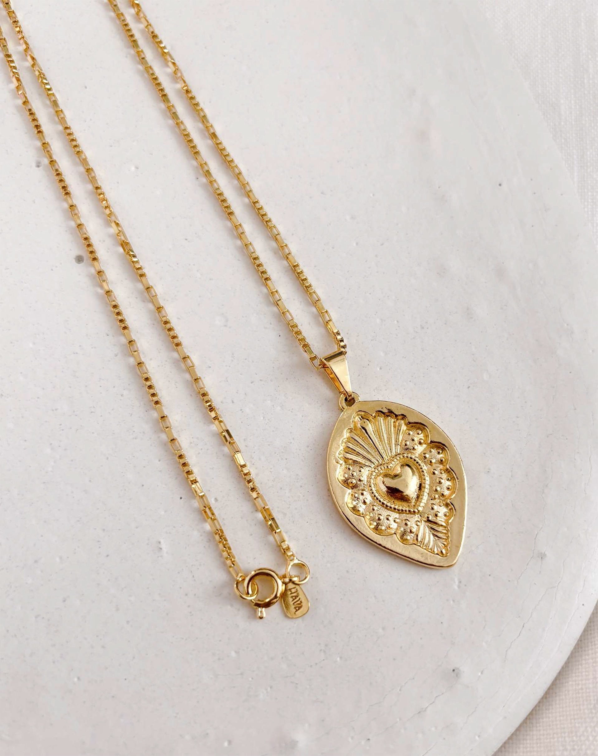 Colar Longo Medalha Coração - Dourado - Dourado