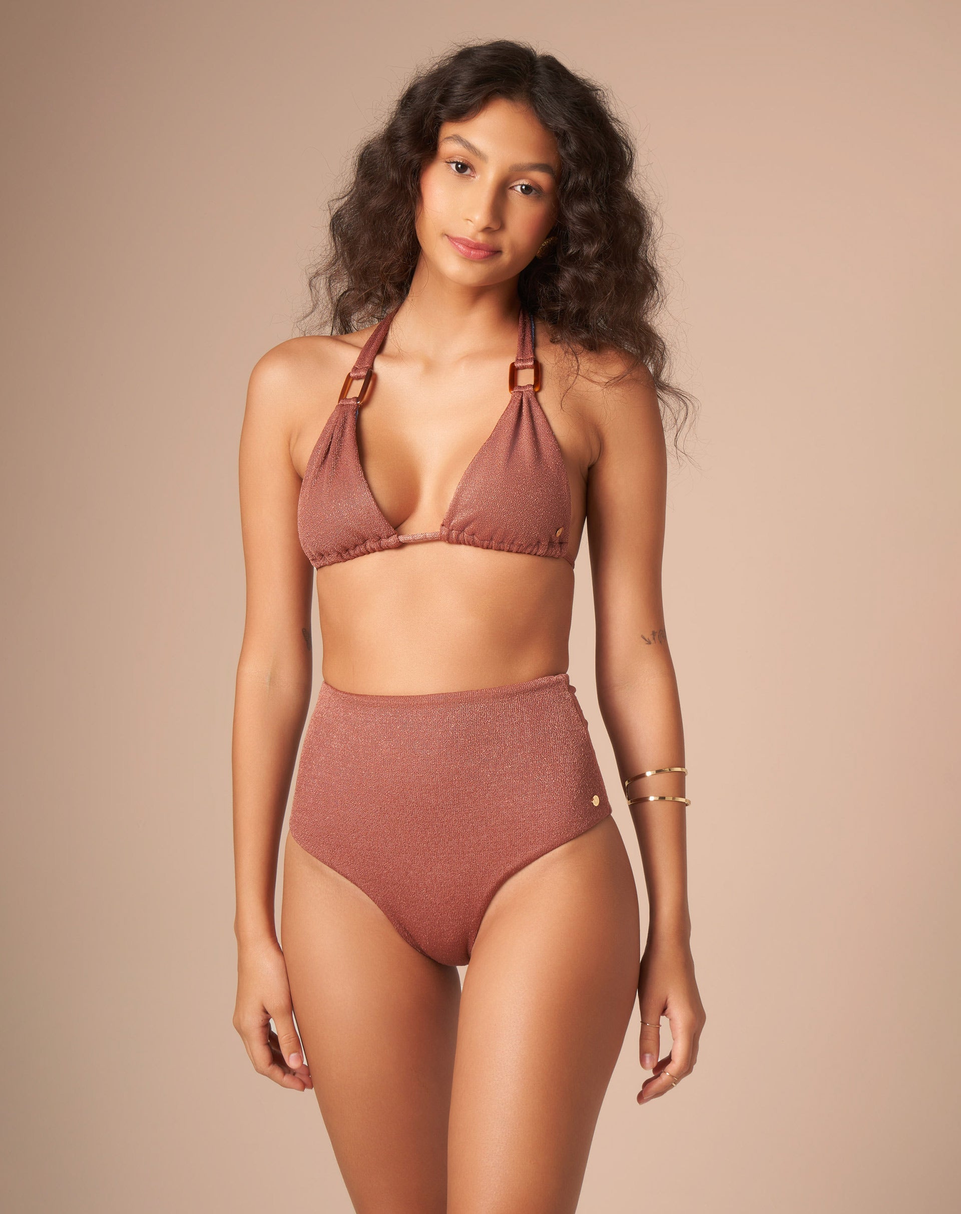 40015569_0089_hot-pant-terra-terra-4_1_72f34f44-8dbc-4102-bf29-49e135c15f12.jpg