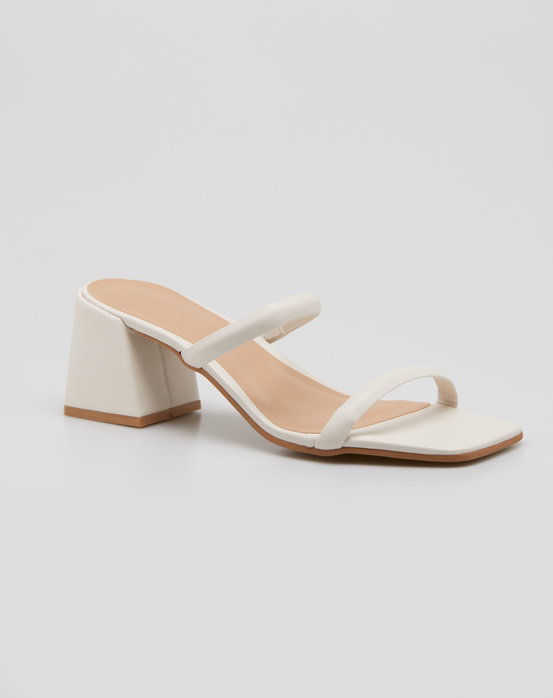 Sandália Mule Salto Grosso Bico Quadrado - Off-white