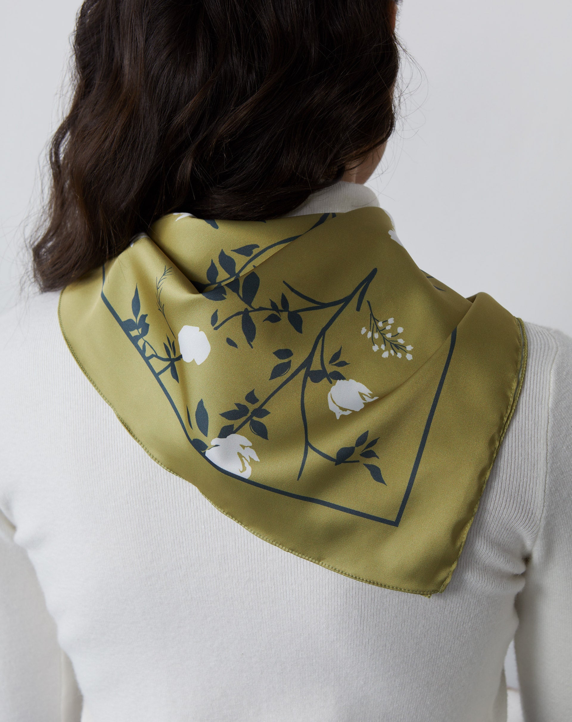 Lenço Quadrado Acetinado - Scarf Garden Lime
