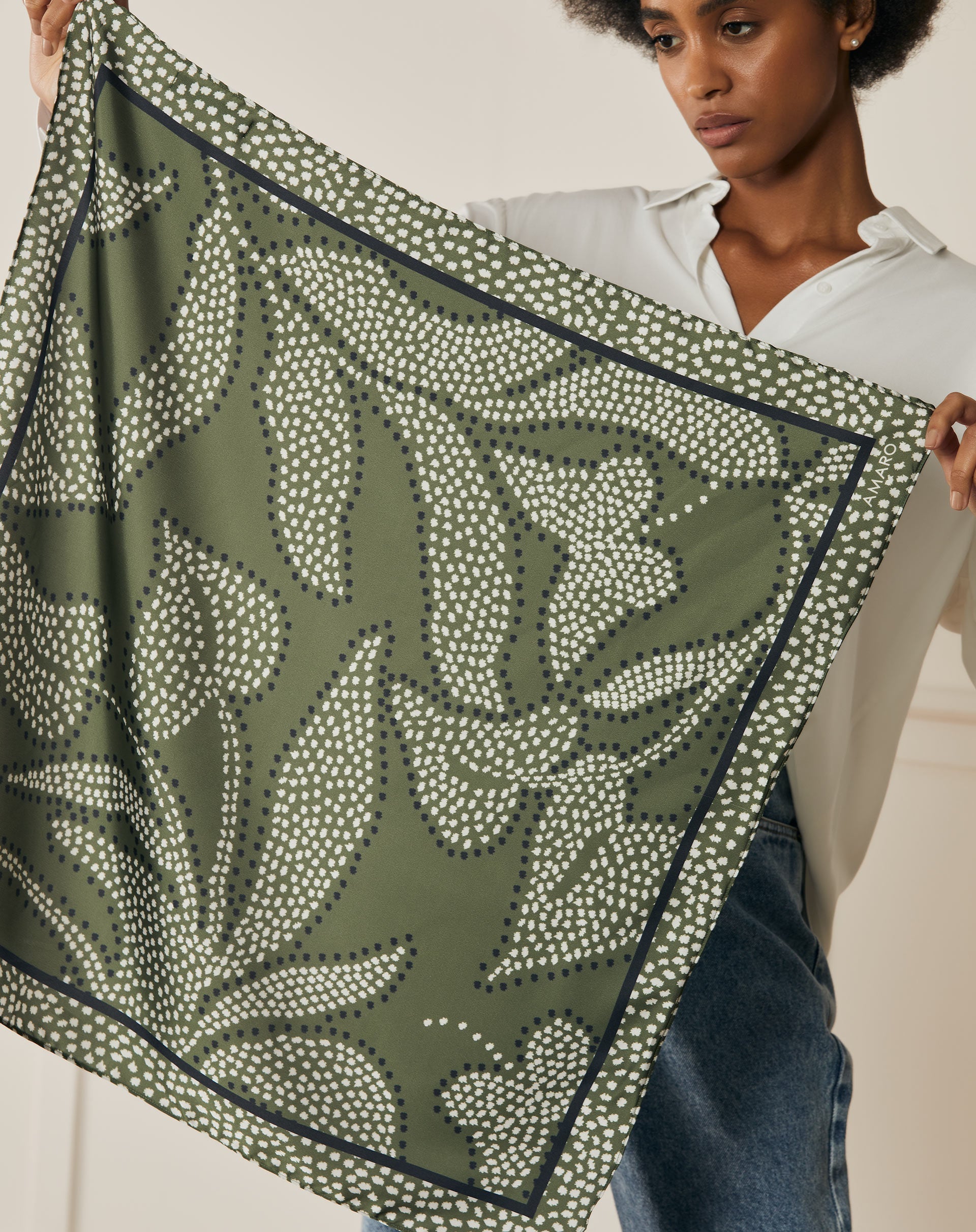 Lenço Quadrado Acetinado - Scarf Big Heart