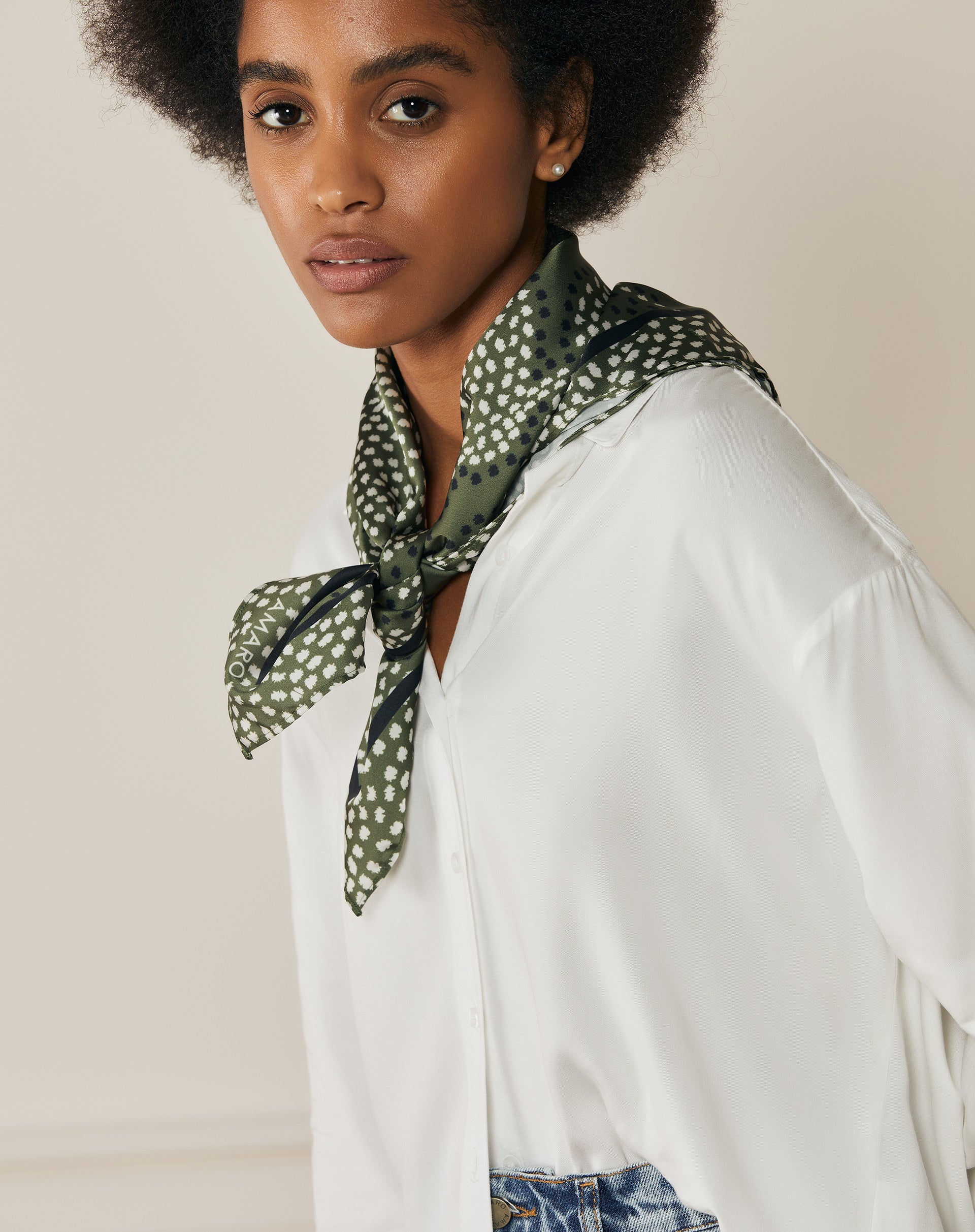 Lenço Quadrado Acetinado - Scarf Big Heart