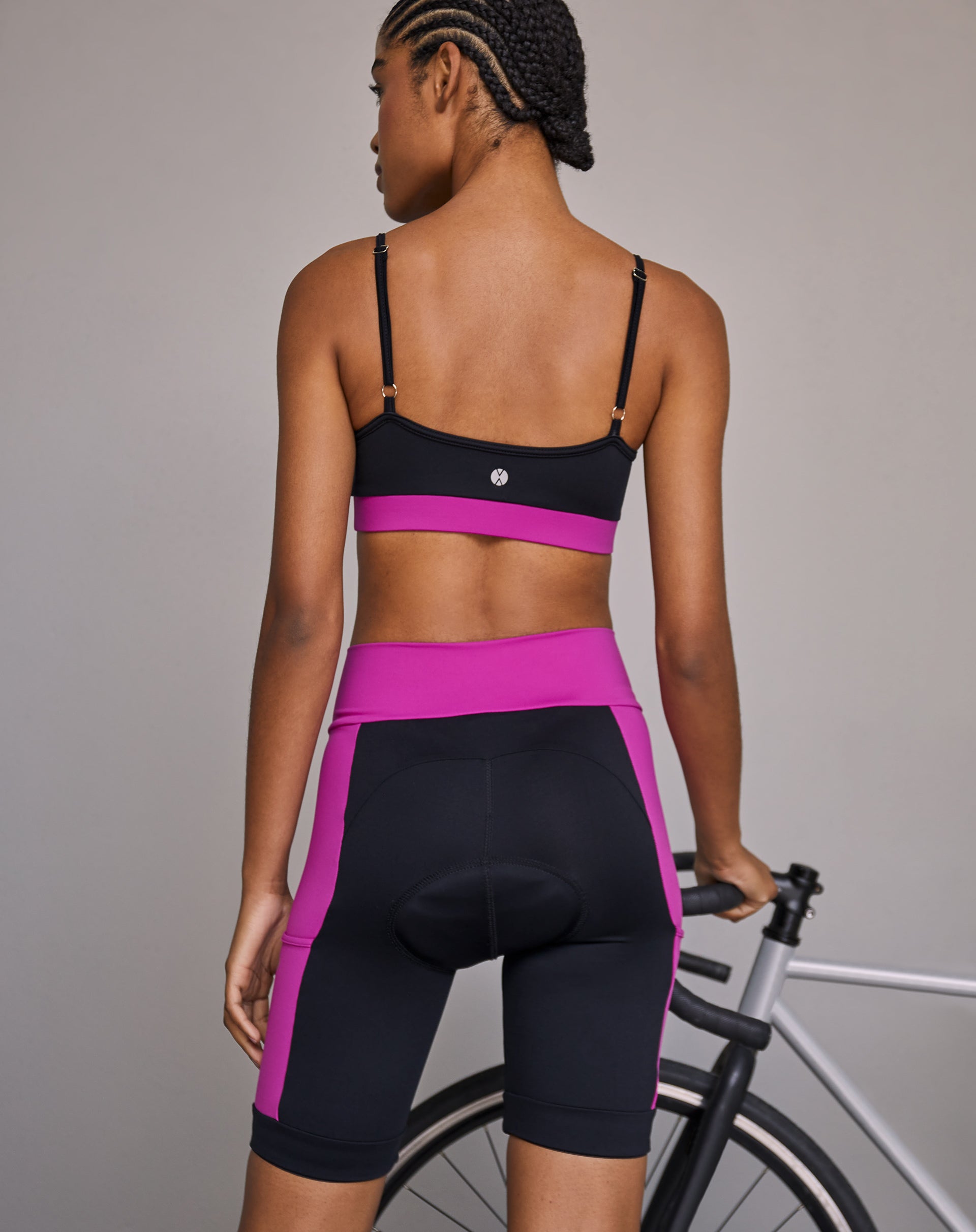 Shorts Biker com Acolchoado - Preto