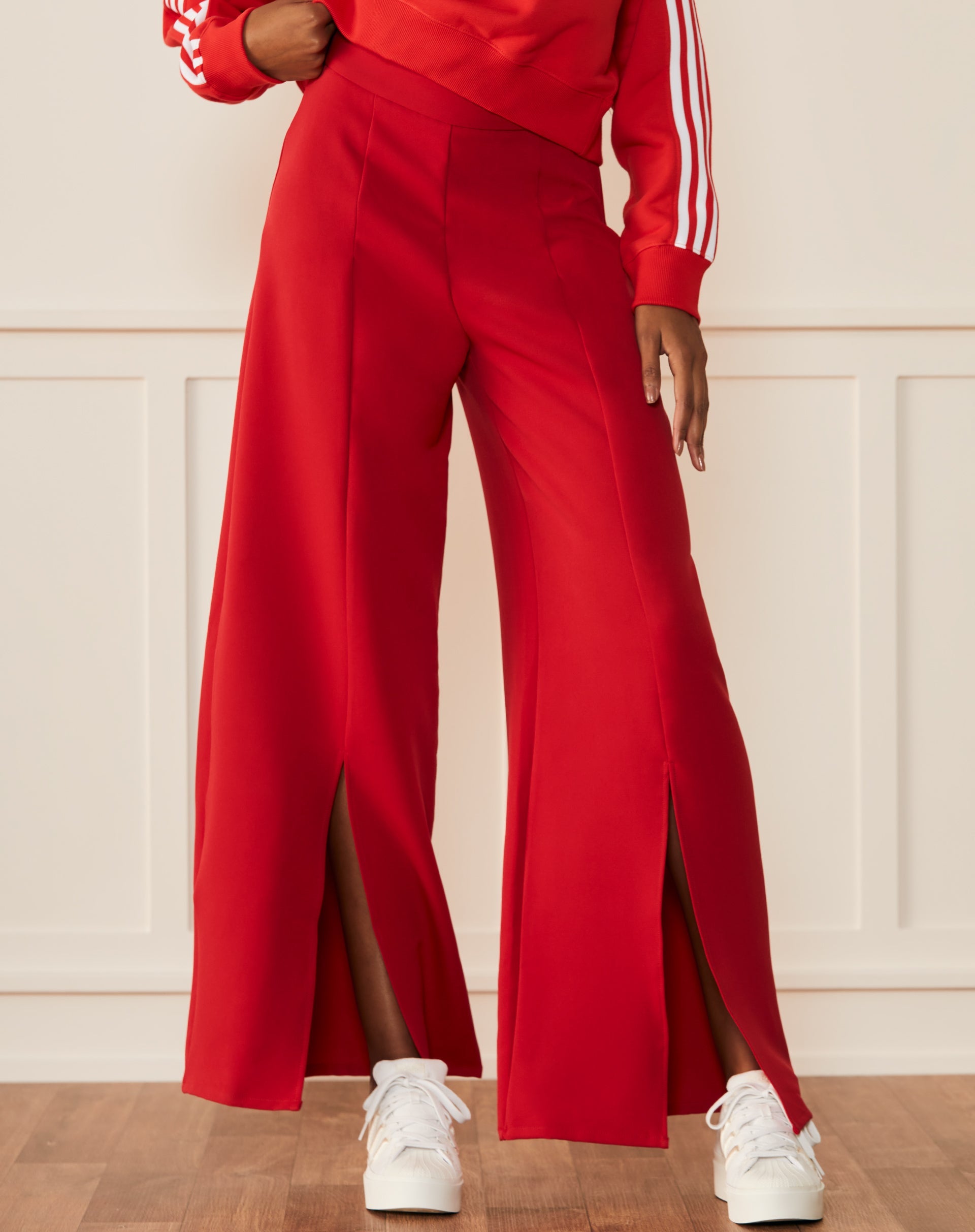 Calça Wide Pregas e Fenda - Vermelho
