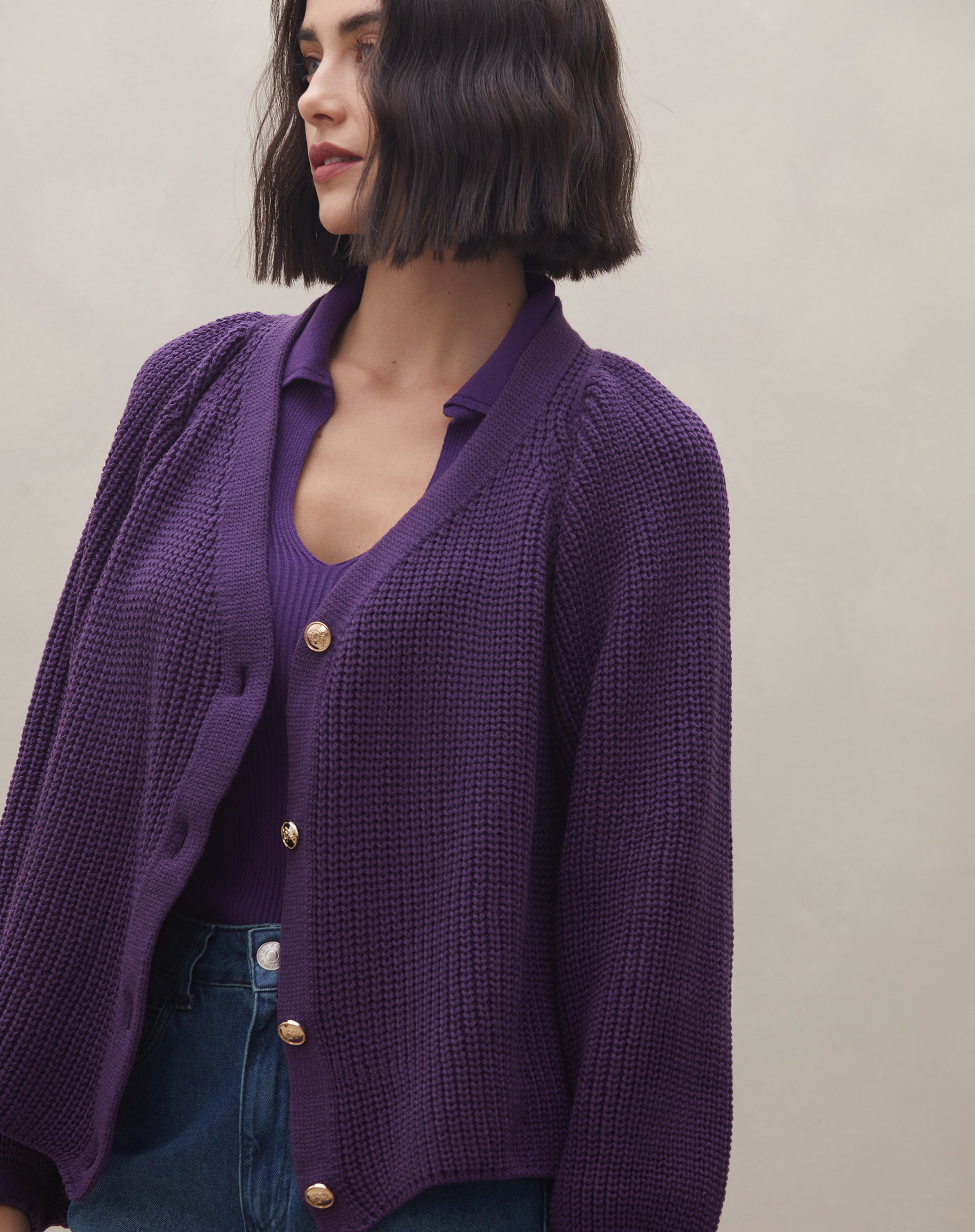 Cardigan de Mangas Bufantes com Botões Dourados - Roxo Escuro