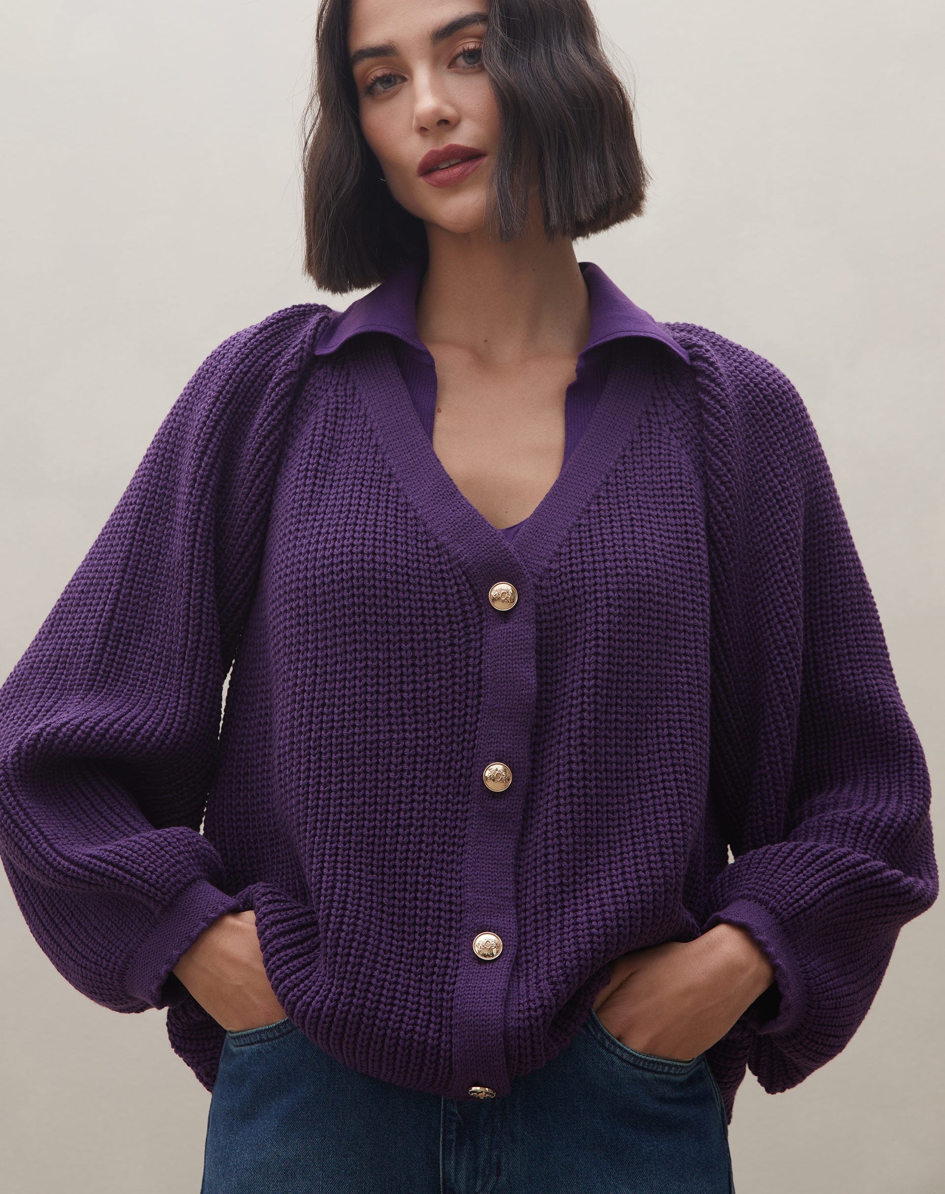 Cardigan de Mangas Bufantes com Botões Dourados - Roxo Escuro