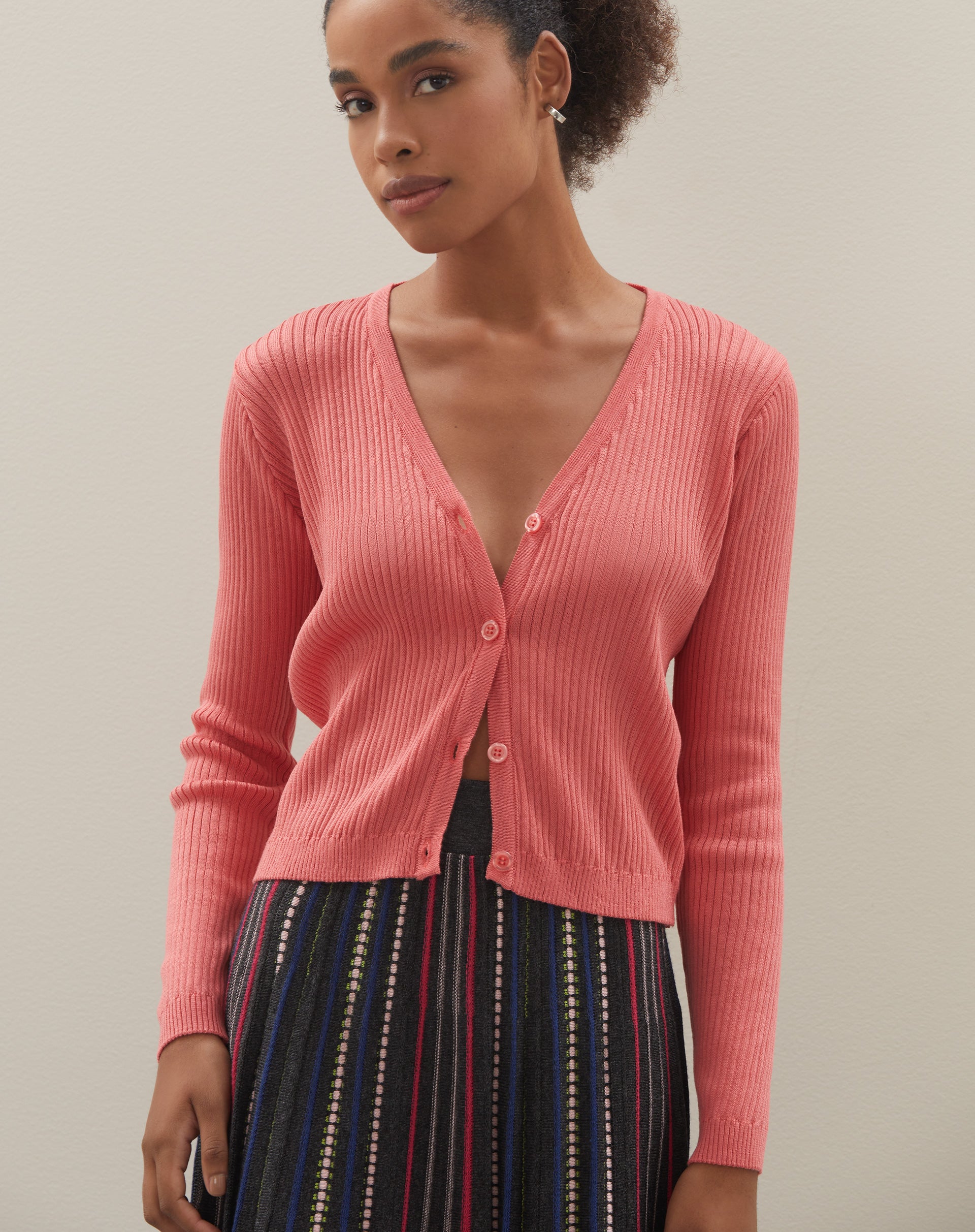 Cardigan Curto de Tricot Canelado - Rosa Claro