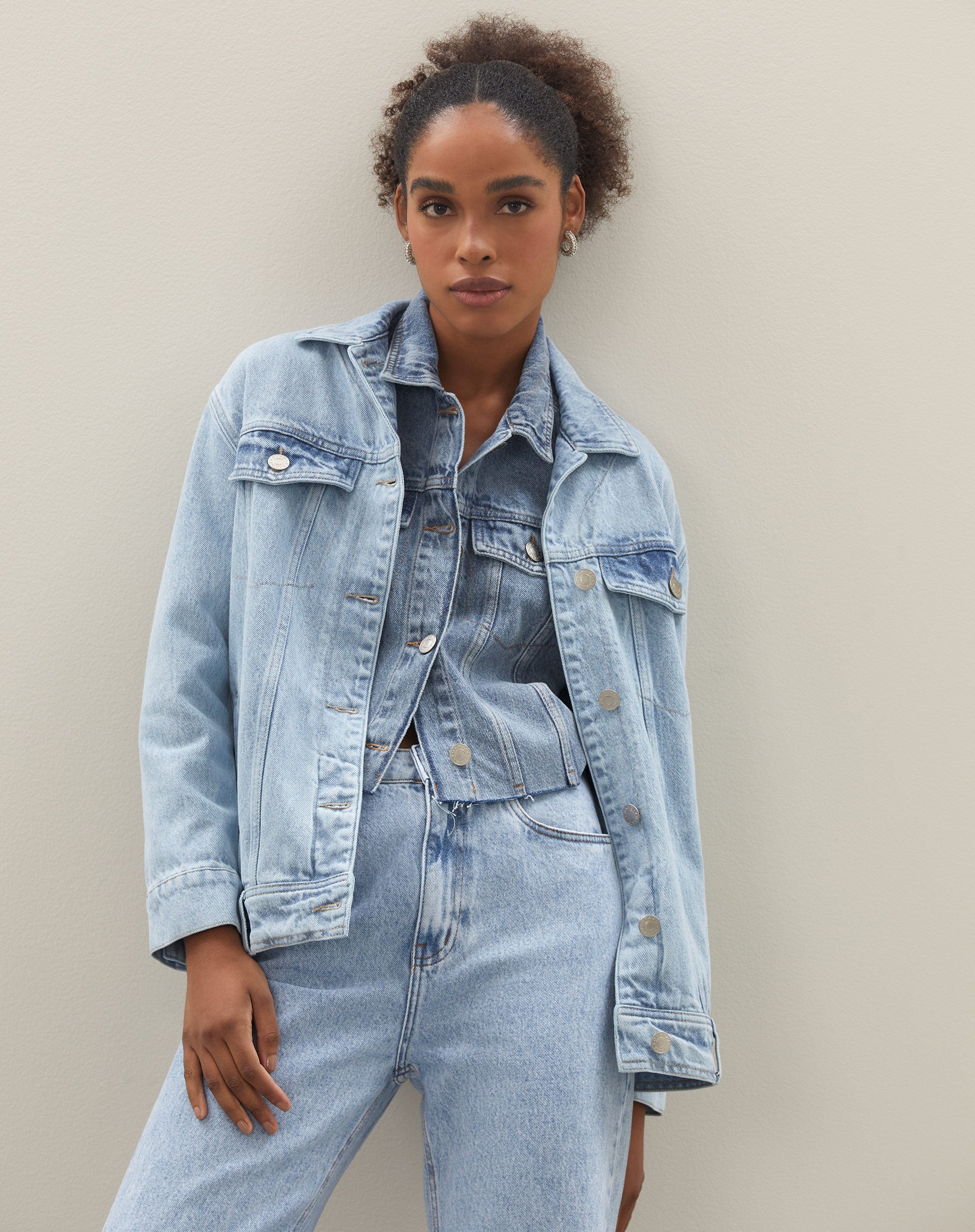 Jaqueta Cropped Jeans - Azul Claro