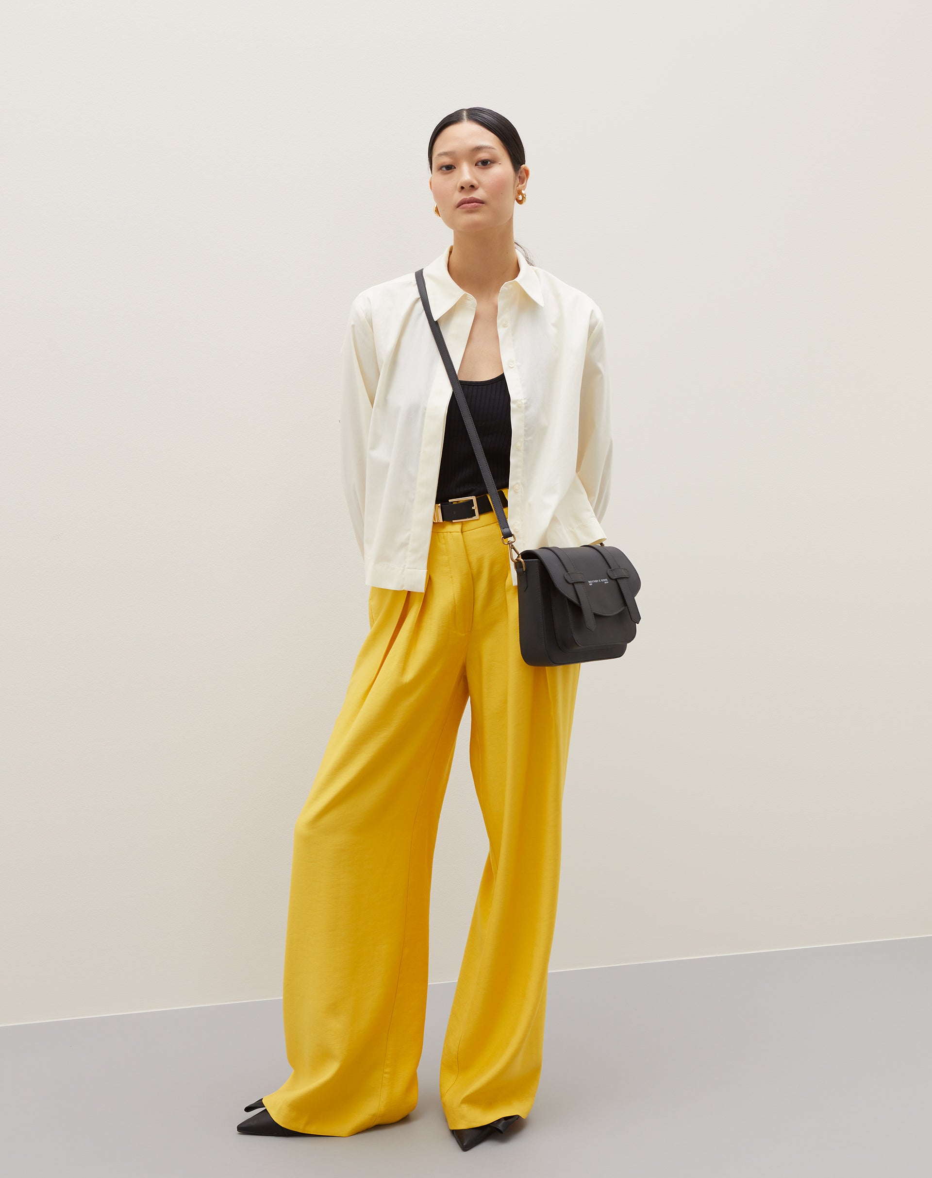 Calça Wide Leg Pregas  - Amarelo