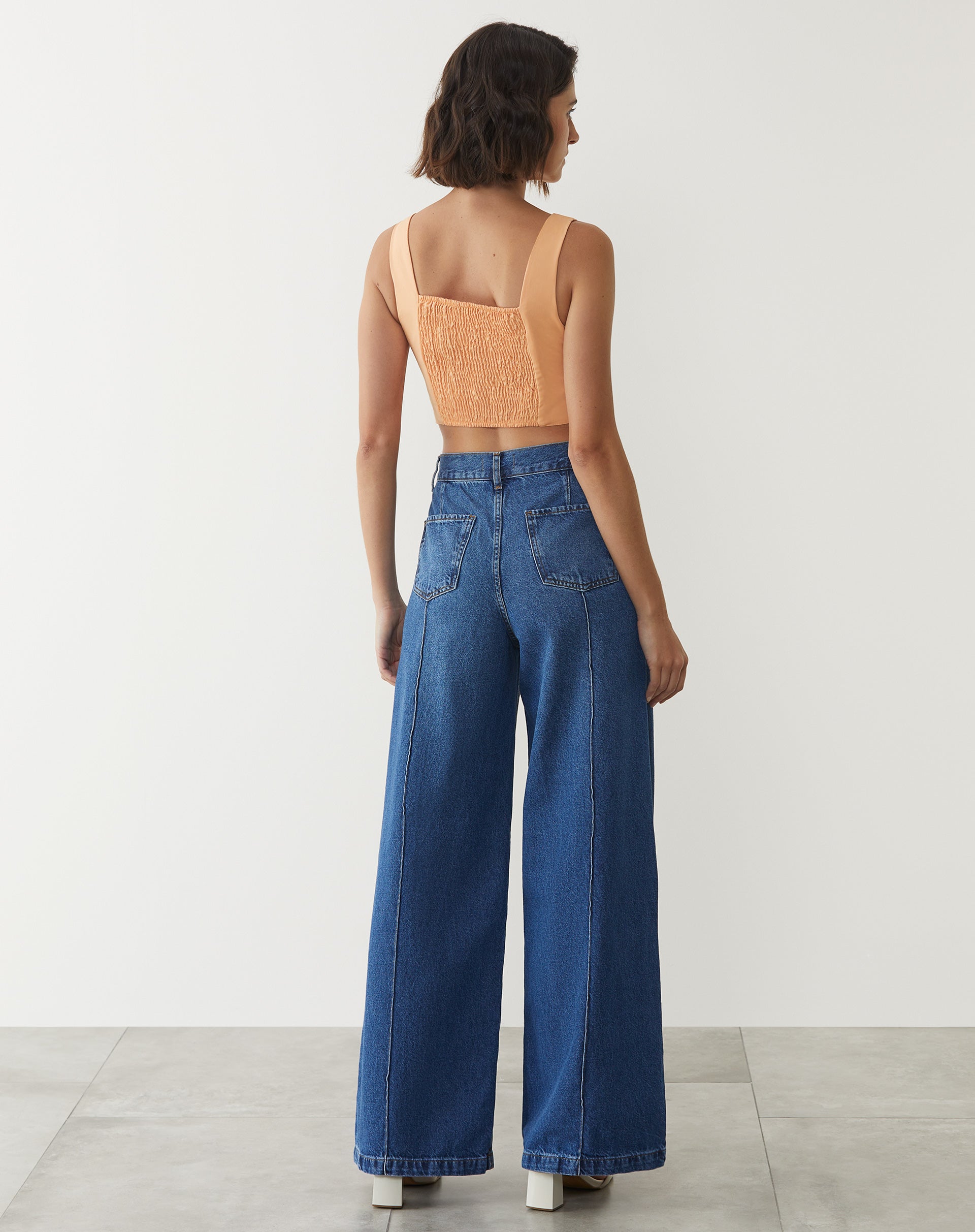 Calça Jeans Wide com Frisos - Azul Médio