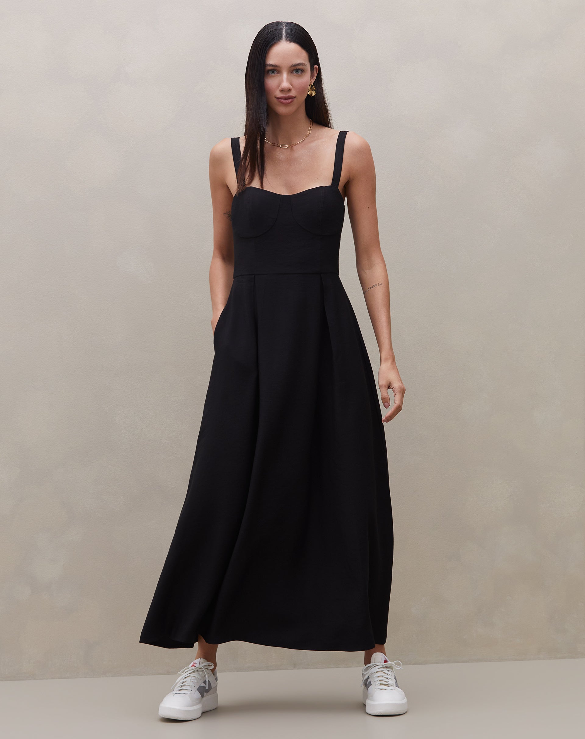 Vestido Alfaiataria com Pregas - Preto