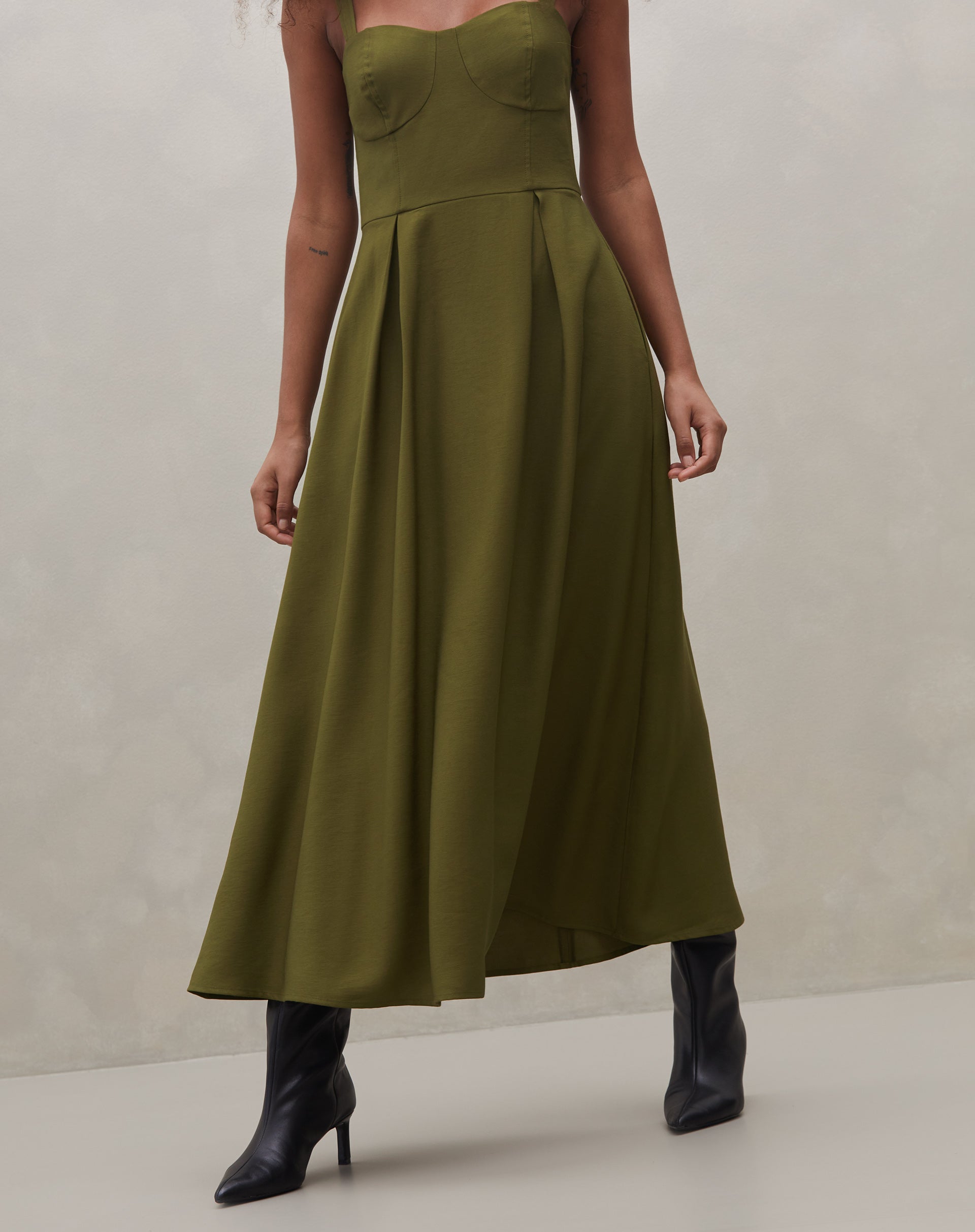 Vestido Alfaiataria com Pregas - Verde Militar