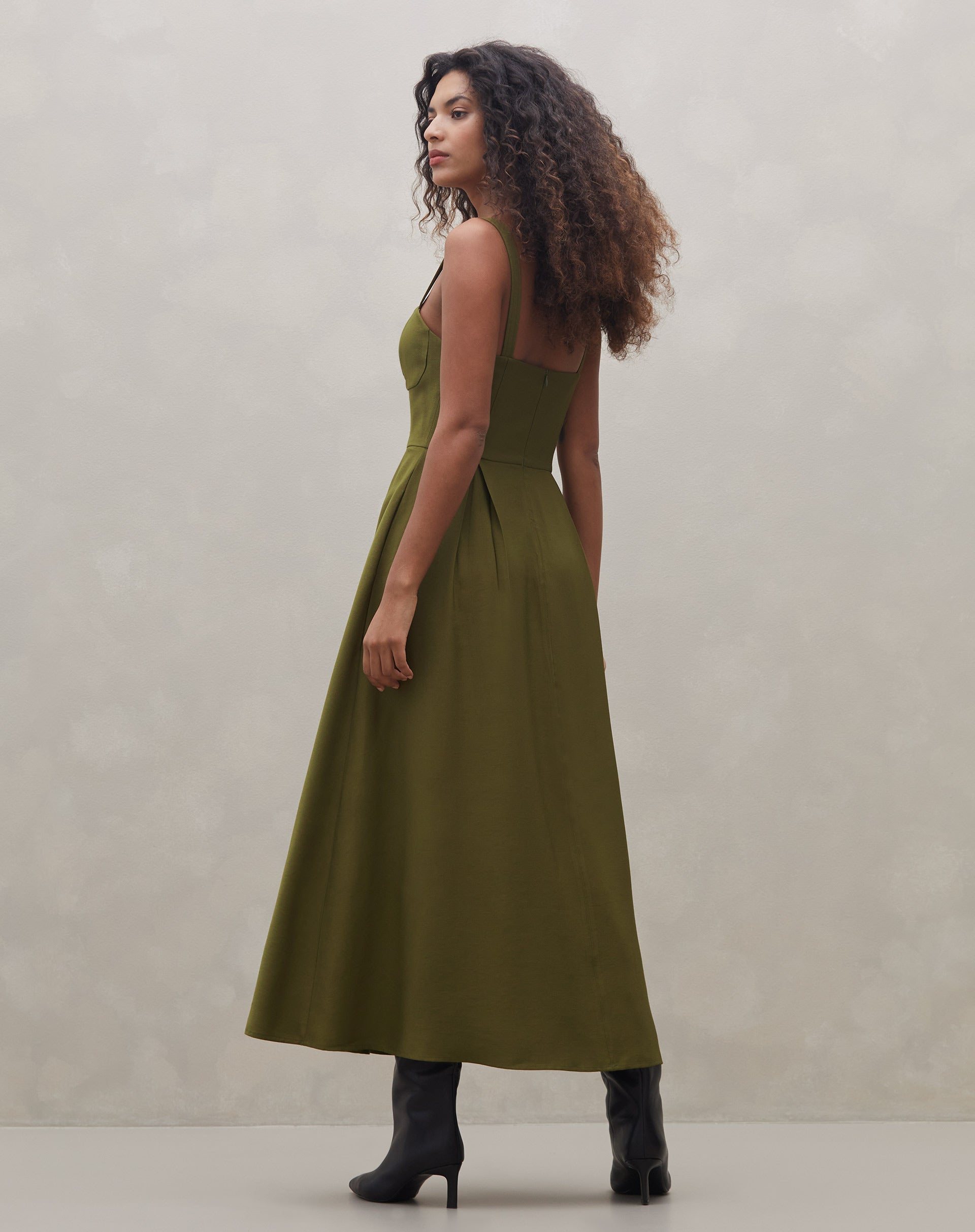 Vestido Alfaiataria com Pregas - Verde Militar