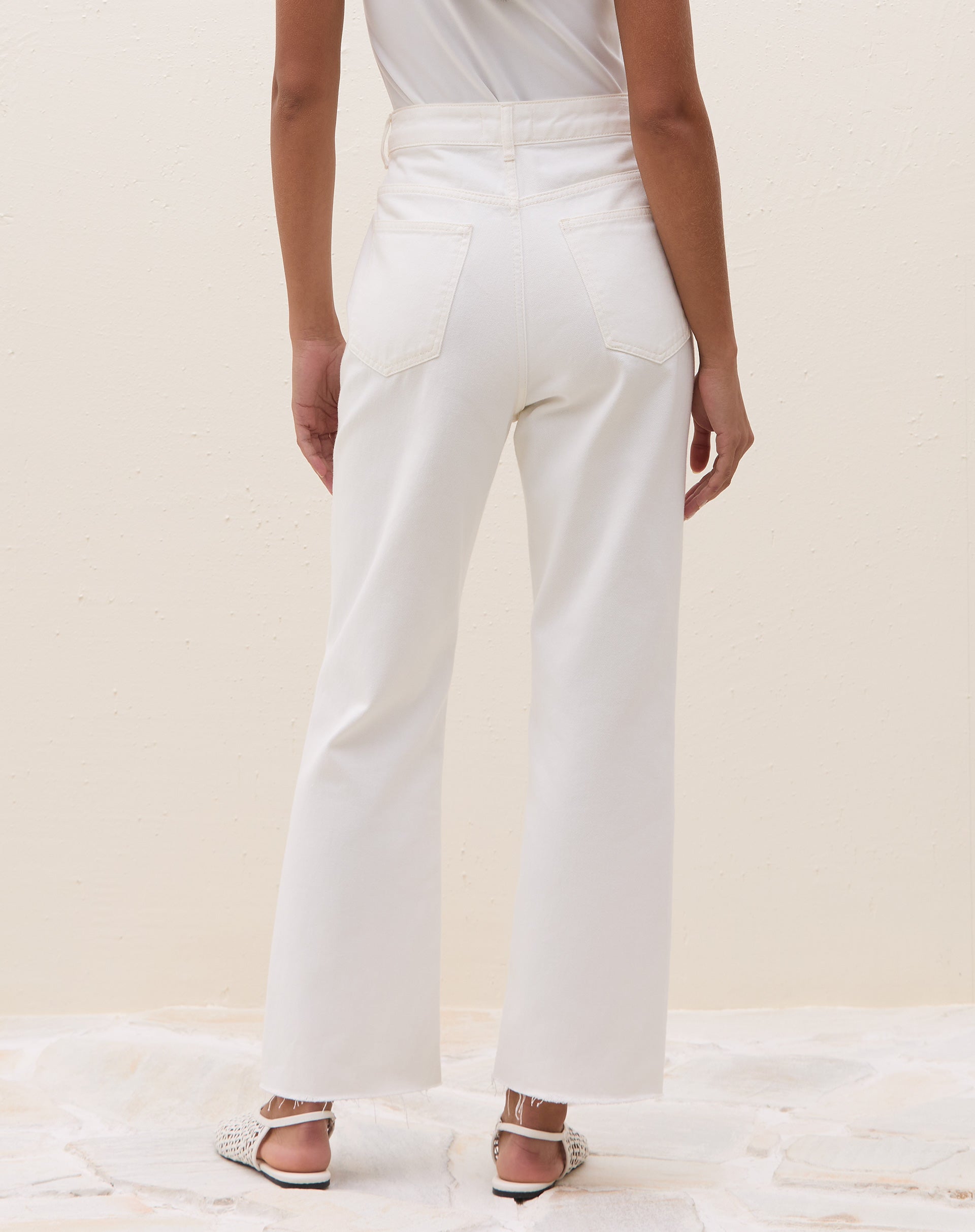 Calça Reta Cropped de Sarja - Off-white