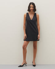 VESTIDO CURTO ALFAIATARIA DECOTE PROFUNDO - PRETO