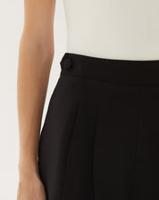 Shorts Alfaiataria com Barra Dobrada - Preto