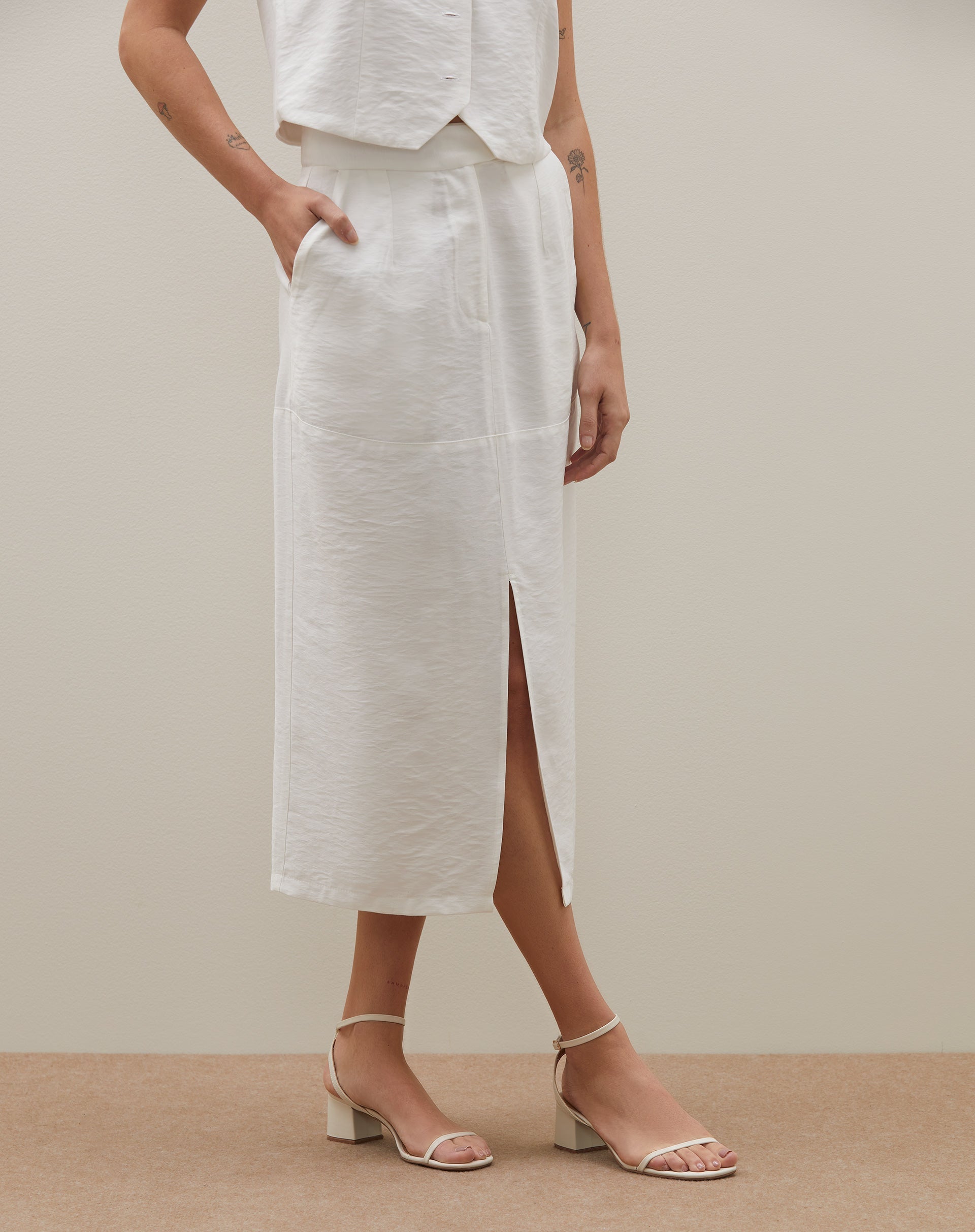 Saia Midi com Fenda Frontal Alfaiataria - Off-white