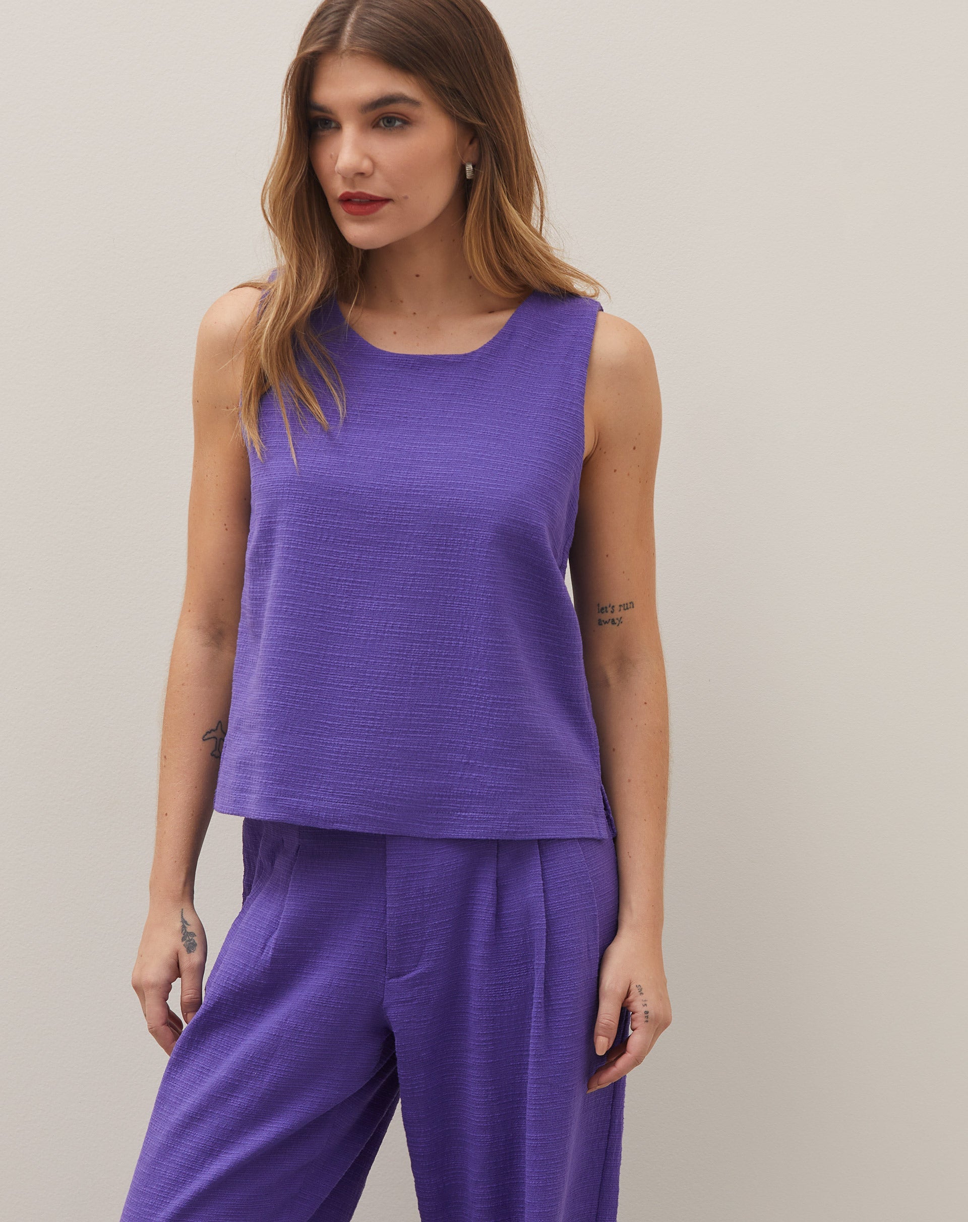 Regata Decote Redondo de Tweed - Roxo