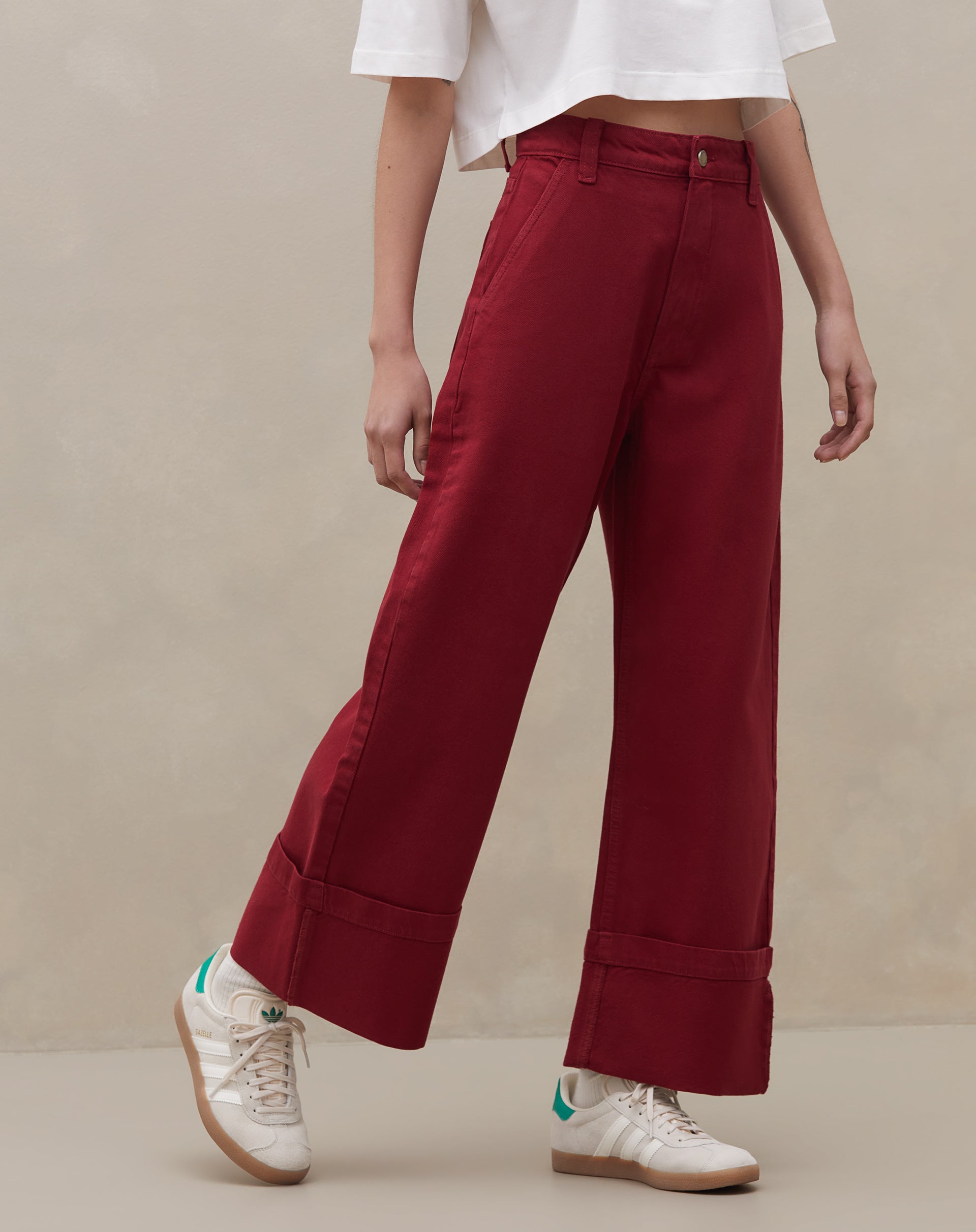 Calça Cropped com Barra Virada Sarja - Vinho