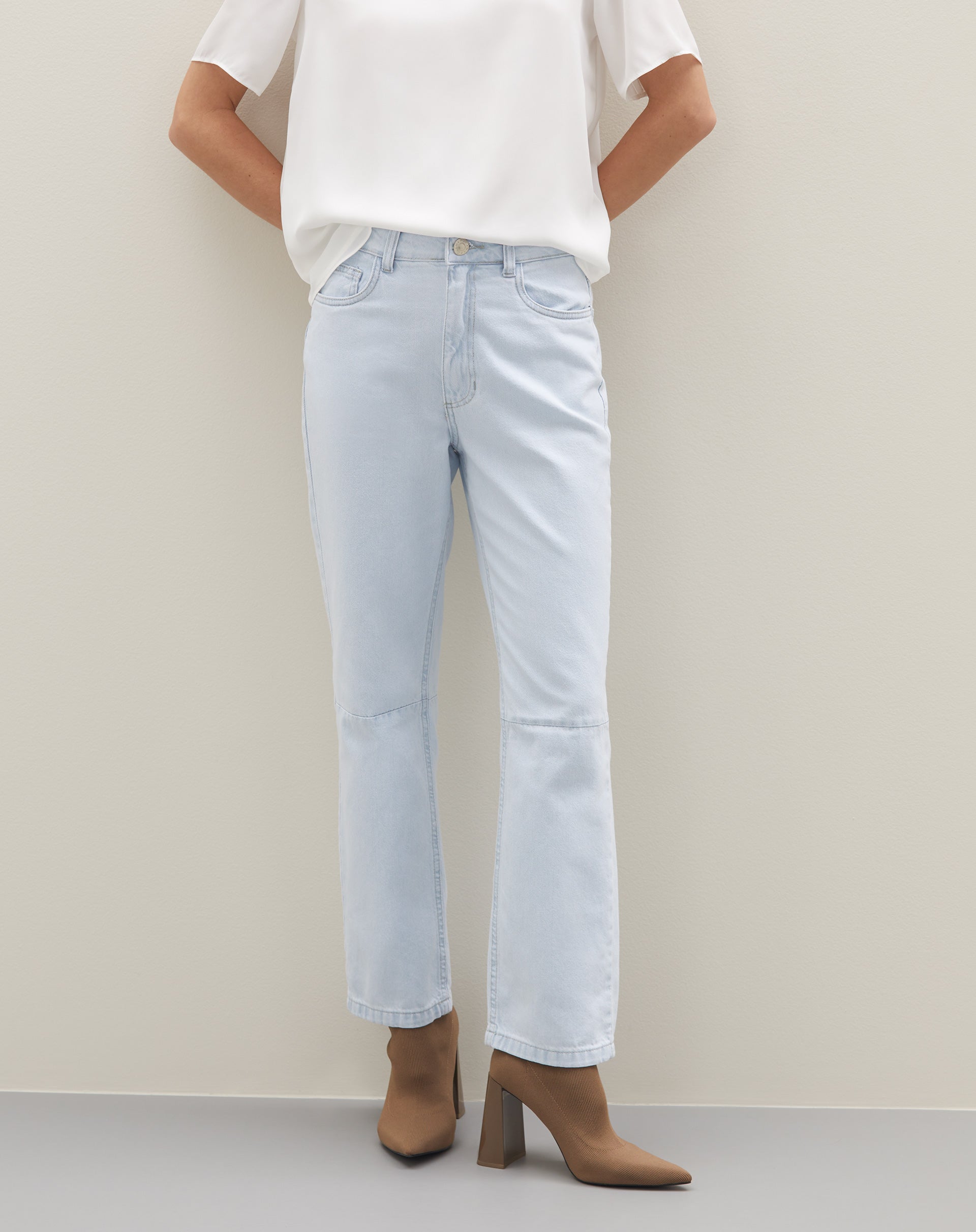 Calça Reta Cropped Jeans - Azul Claro