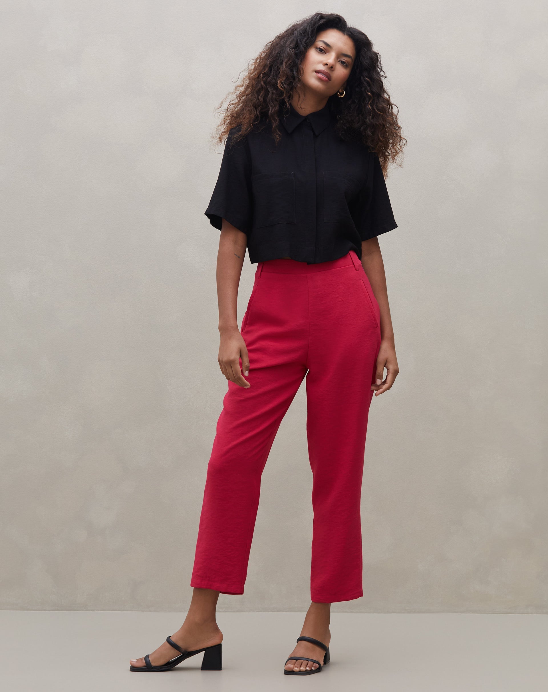 Calça Slim com Bolso - Cereja