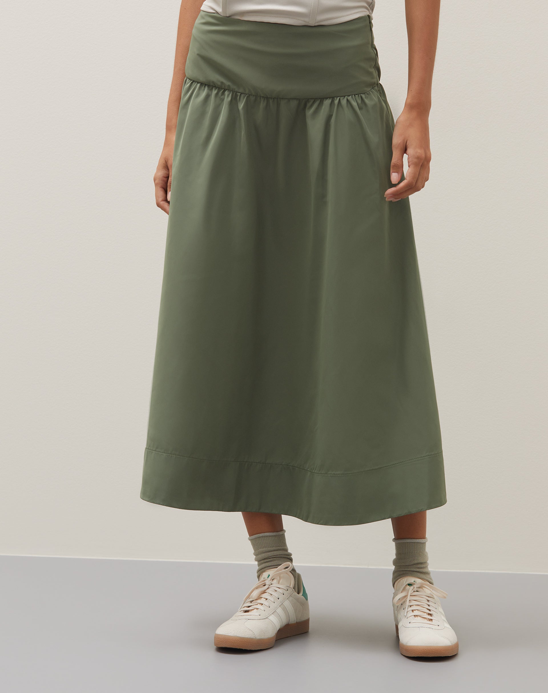 Saia Midi com Pala Alfaiataria - Verde Militar