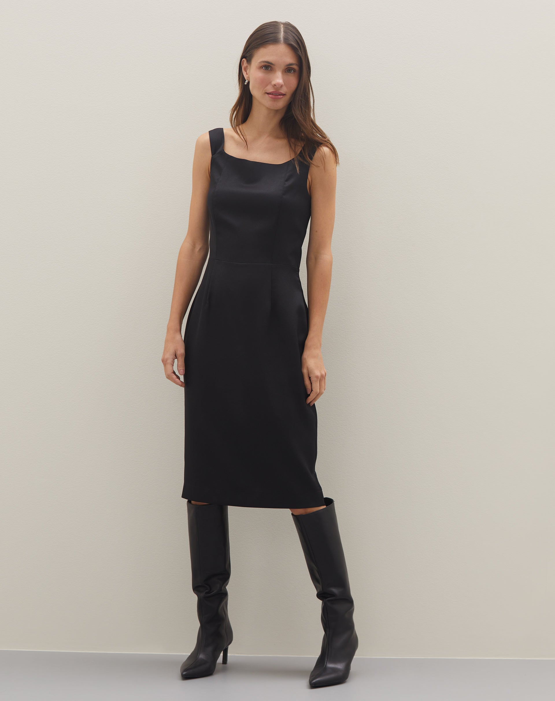 Vestido Gola Canoa Alfaiataria - Preto