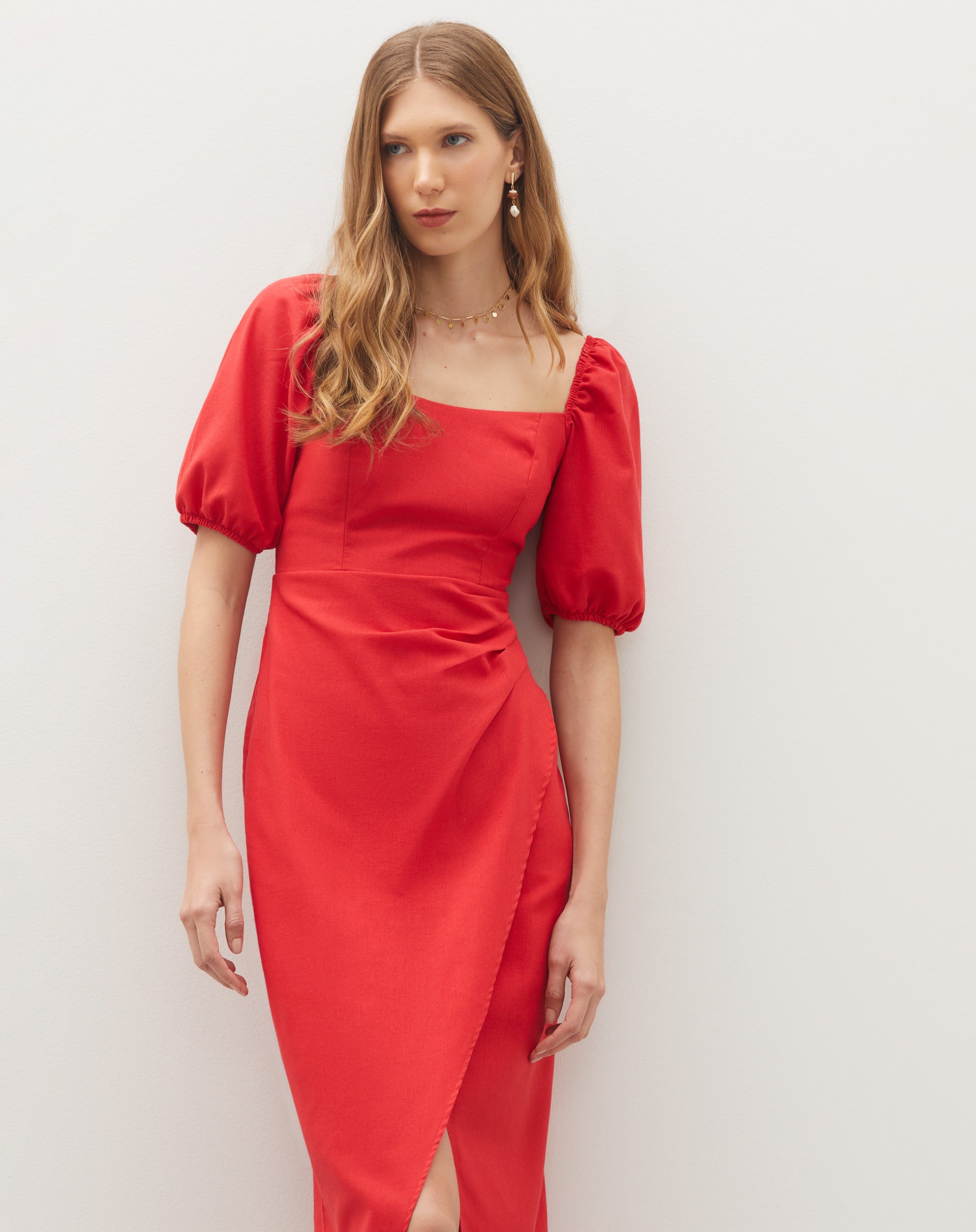 Vestido Midi com Manga Bufante e Saia Transpassada  - Vermelho