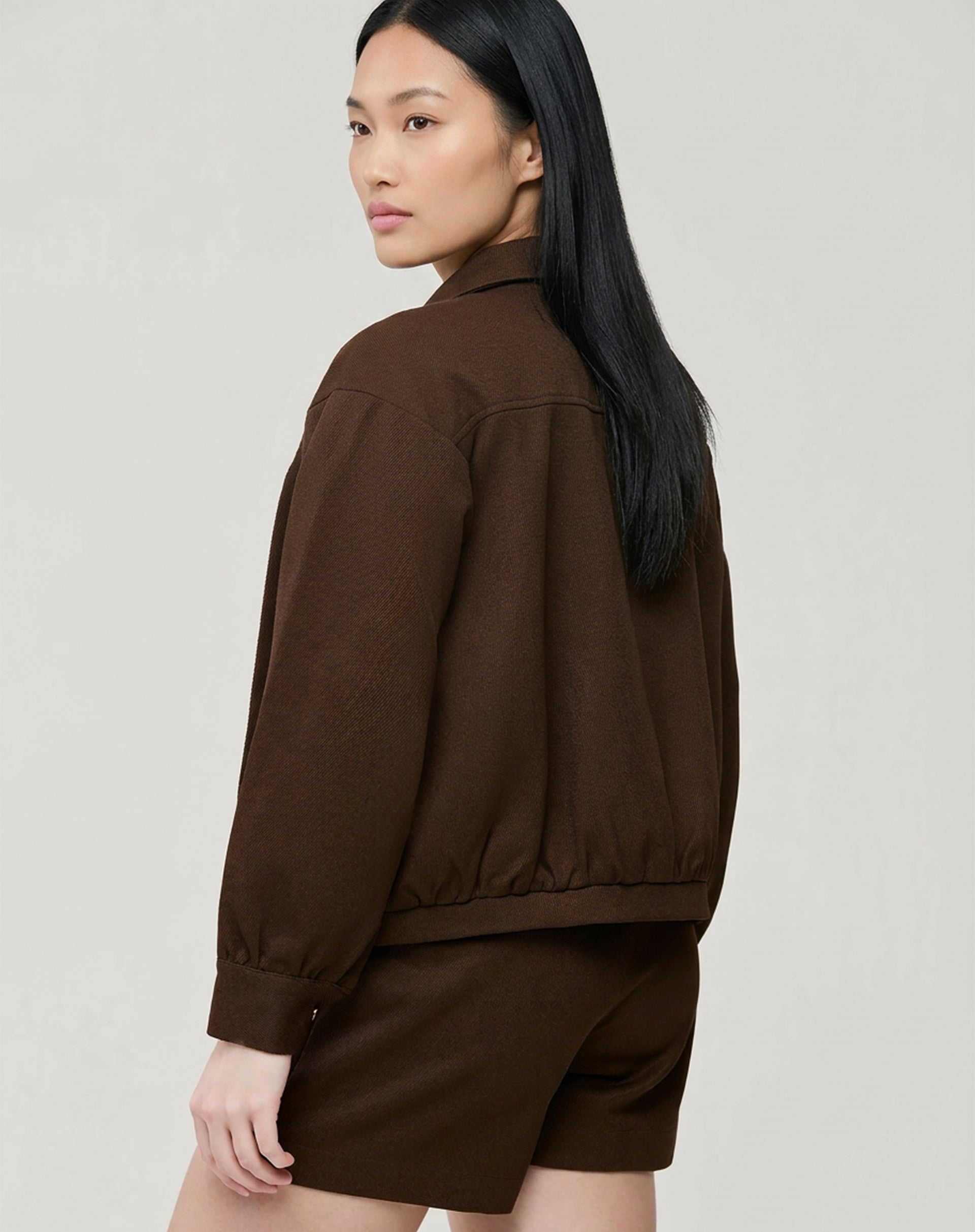 CASACO COM PUNHO LARGO - MARROM