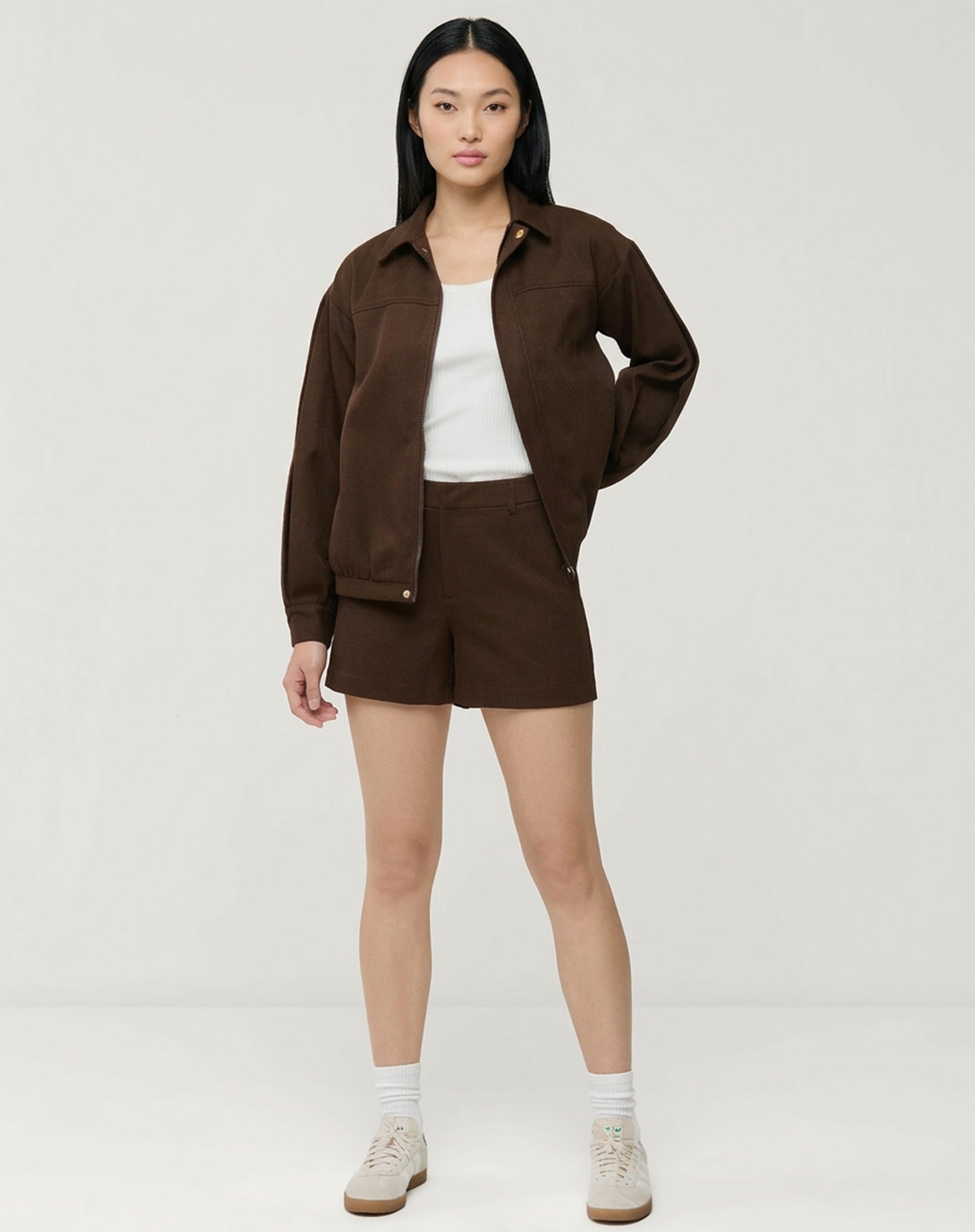 SHORTS CINTURA MÉDIA - MARROM